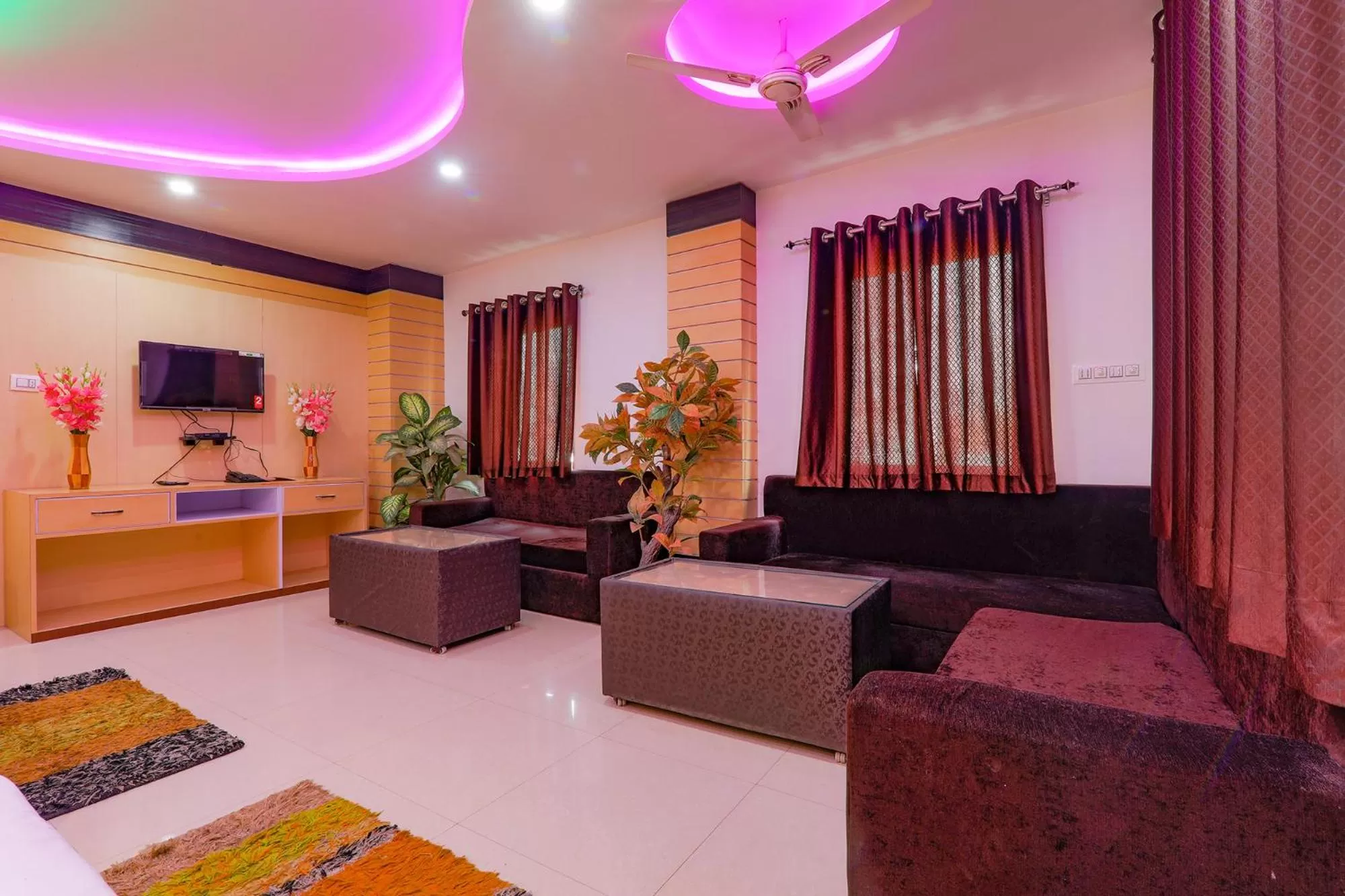 Lobby or reception in Via Moti Mahal - Sarnath museum