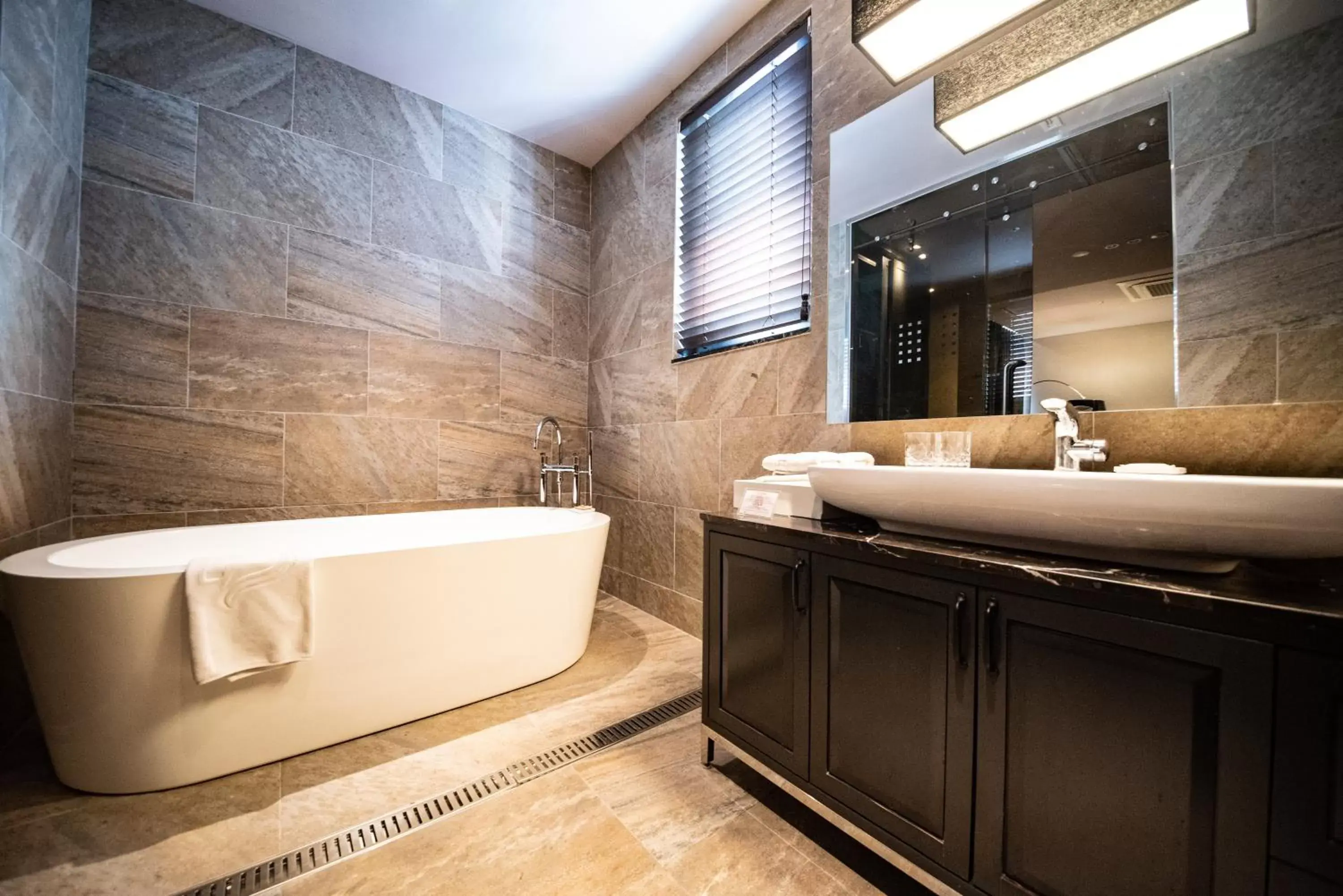 Bathroom in Best Louis Hamilton Hotel Haeundae