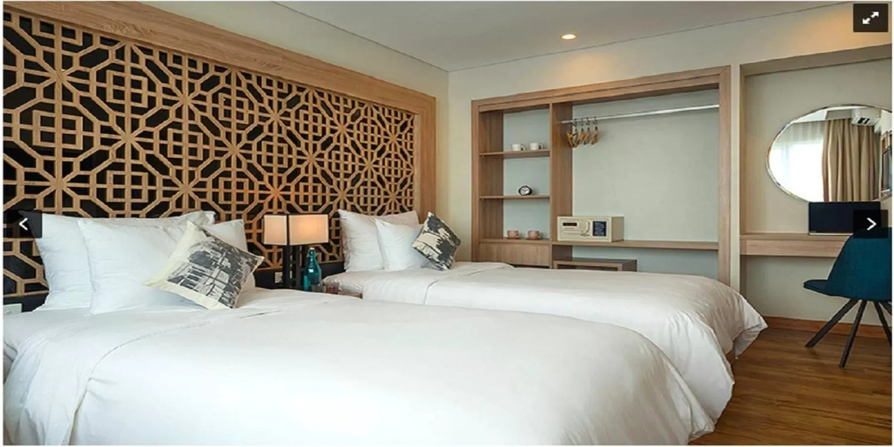 Photo of the whole room, Bed in Gemini Saigon LUXURY