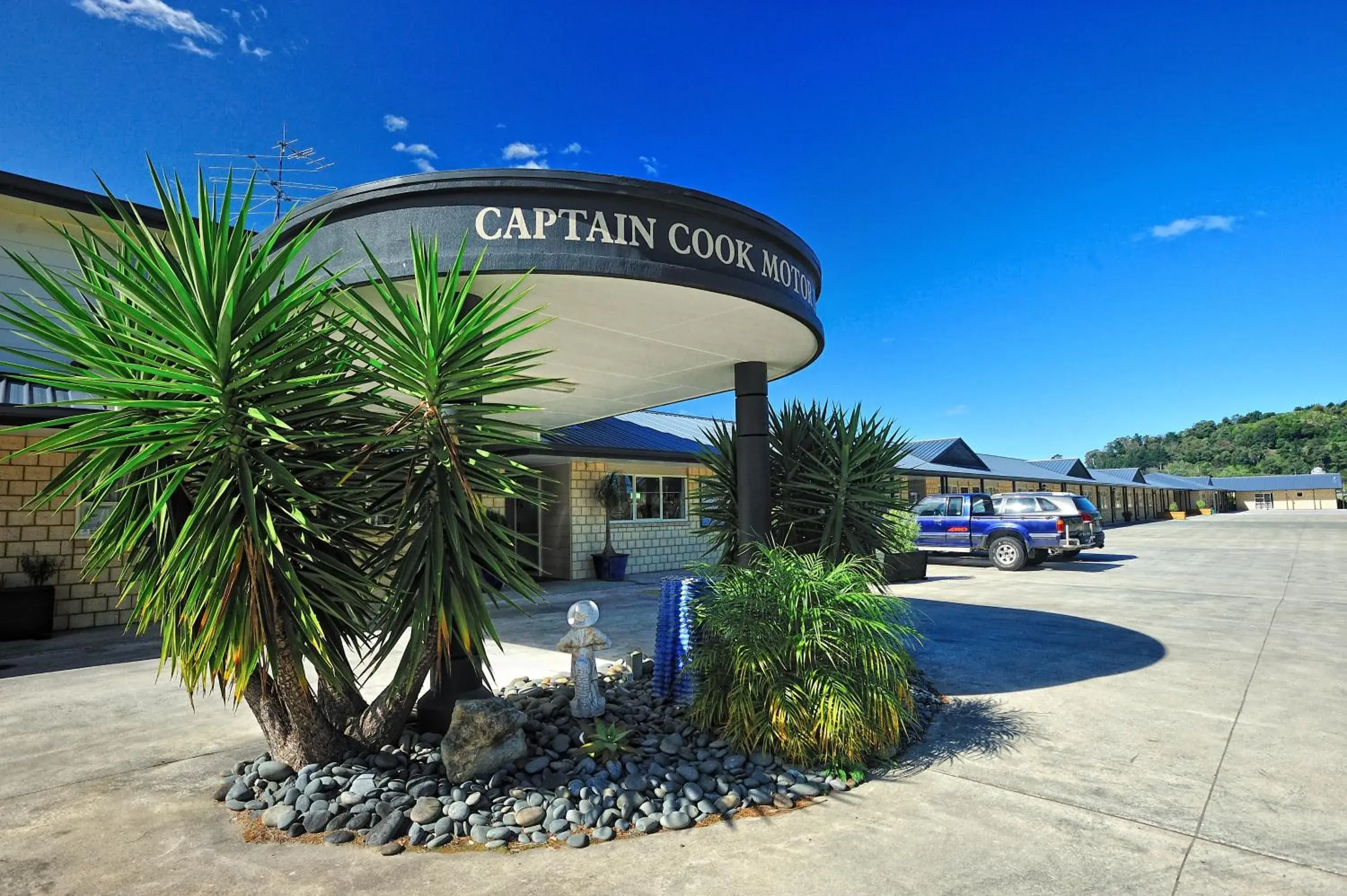 Facade/entrance, Property Building in Captain Cook Motor Lodge