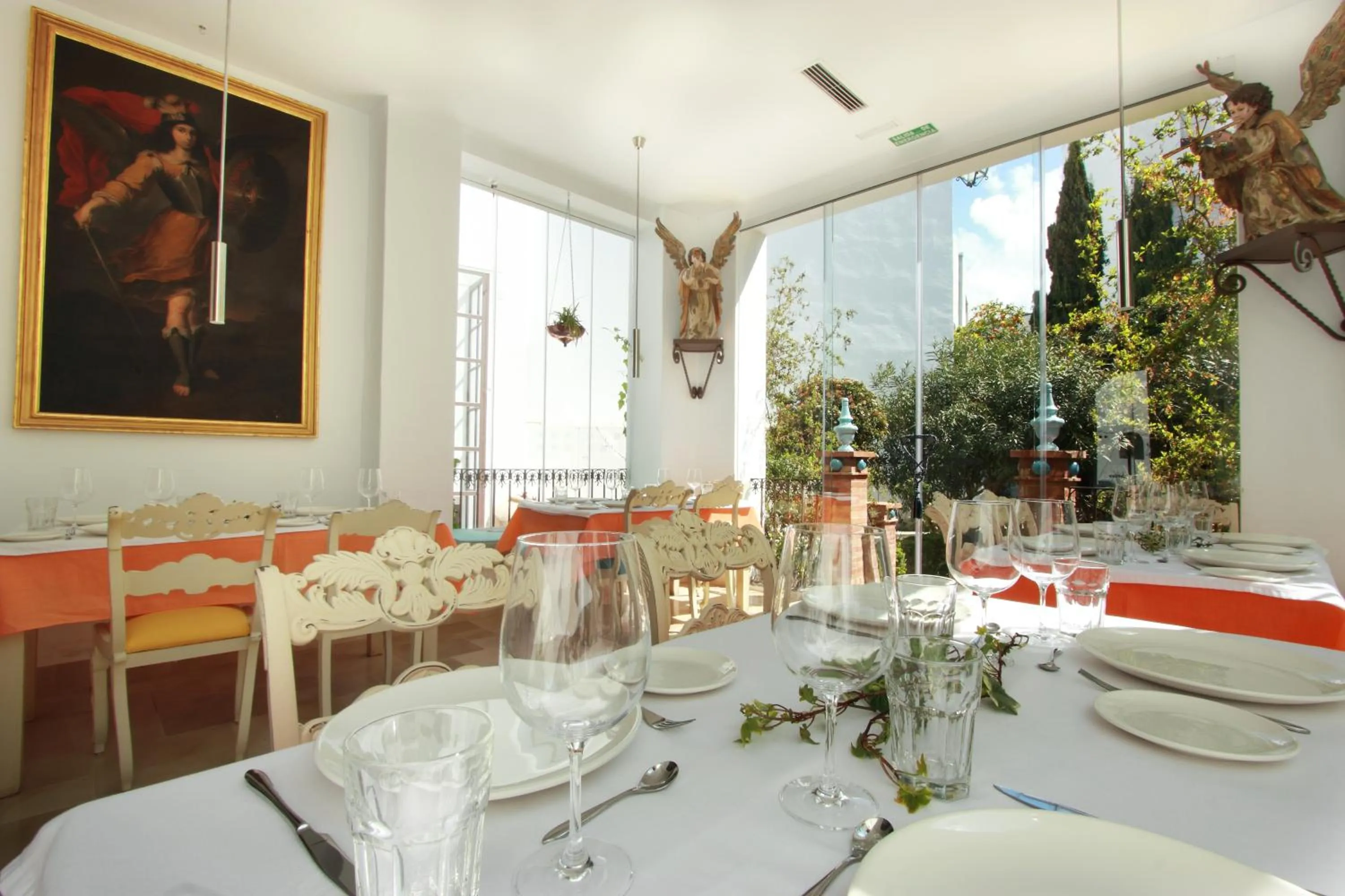 Restaurant/places to eat in Hotel Patria Chica