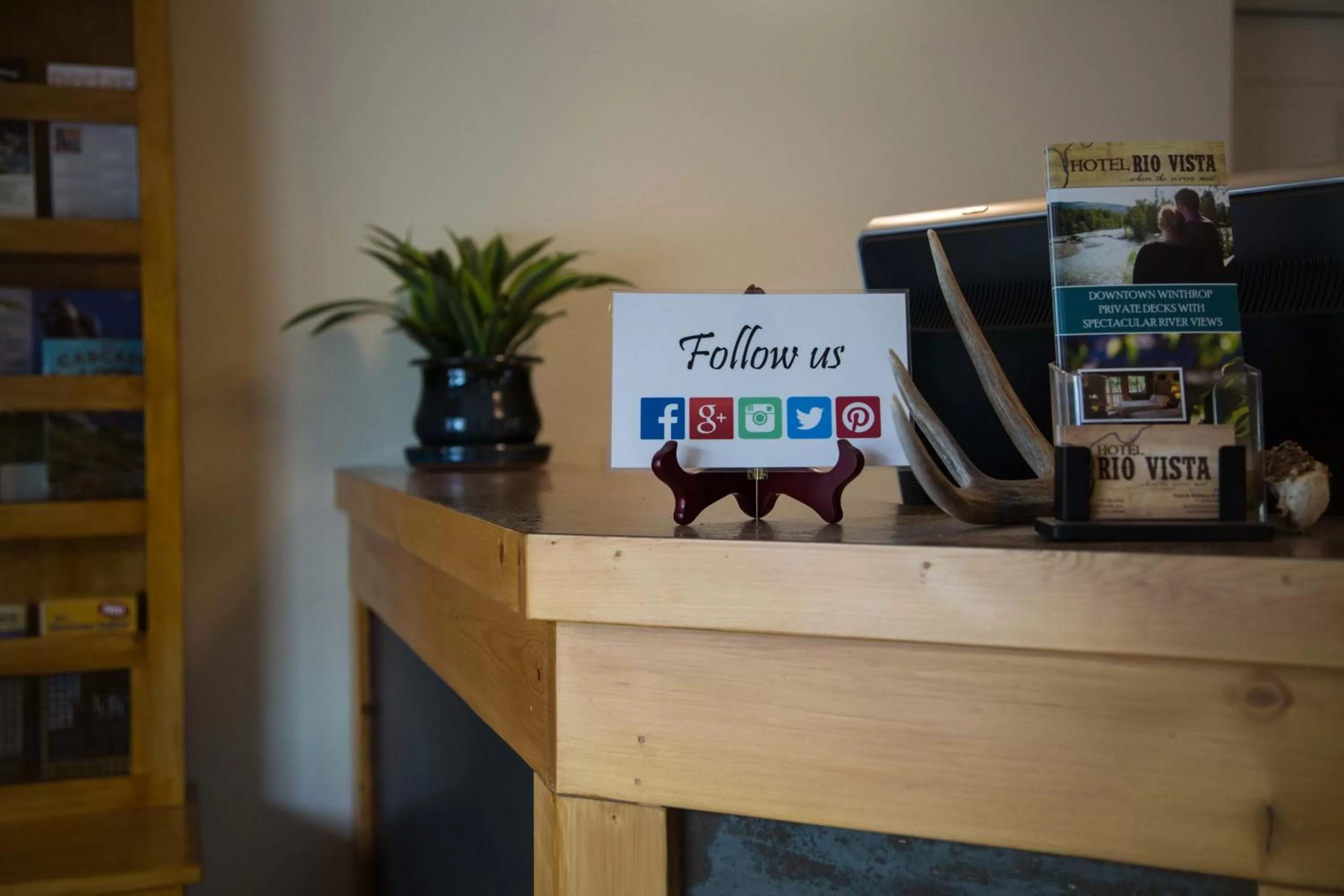 Property building in Hotel Rio Vista