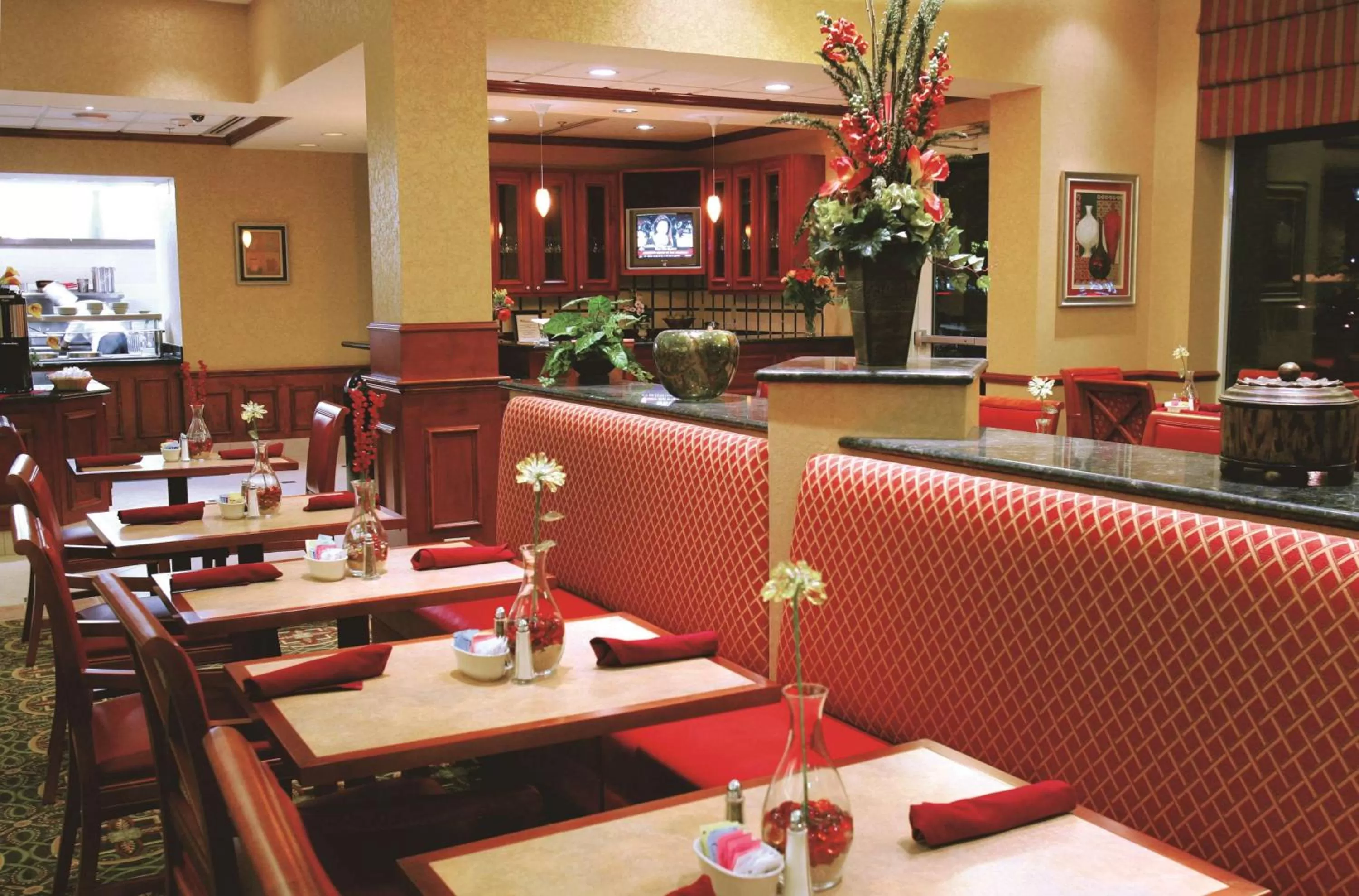 Restaurant/places to eat in Hilton Garden Inn Bangor