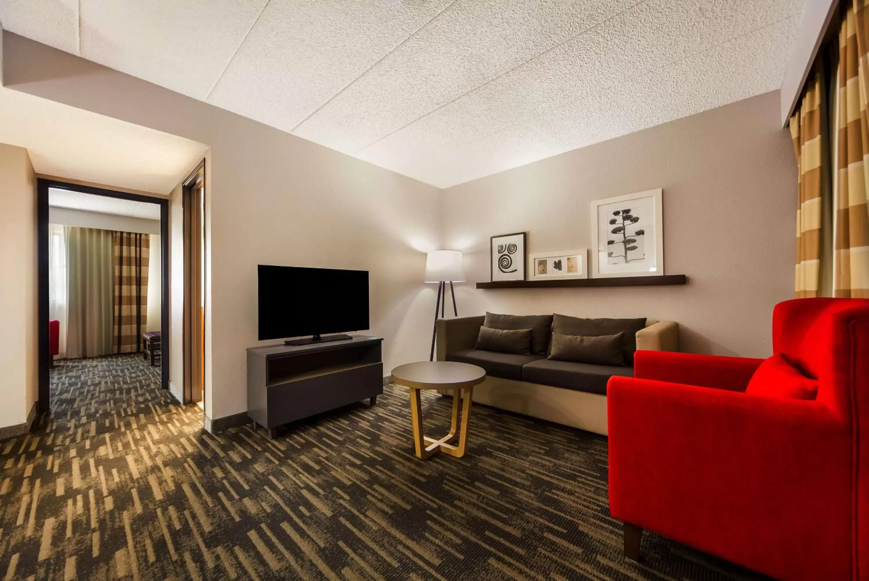 Photo of the whole room, Seating Area in Country Inn & Suites by Radisson, Lincoln Airport, NE