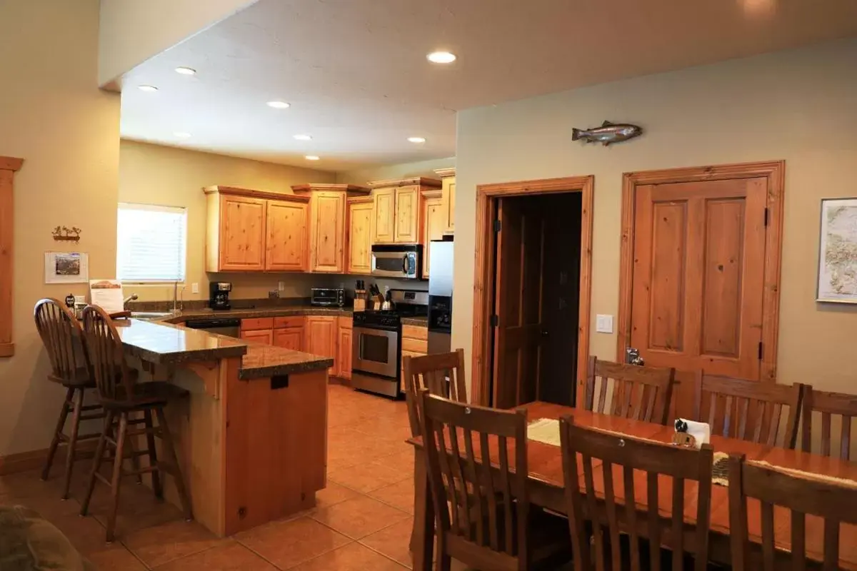 Kitchen/Kitchenette in Zion Ponderosa Ranch Resort