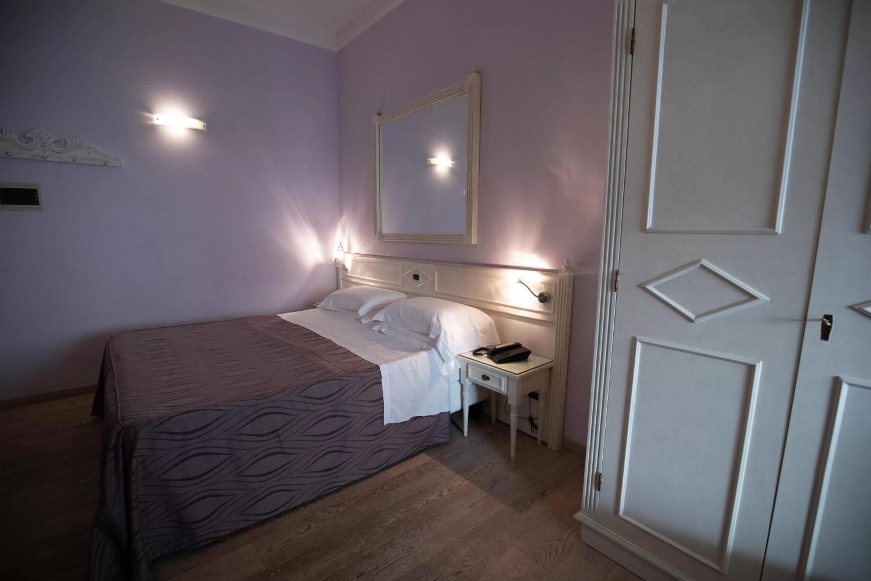 Double Room with Garden View in Hotel London