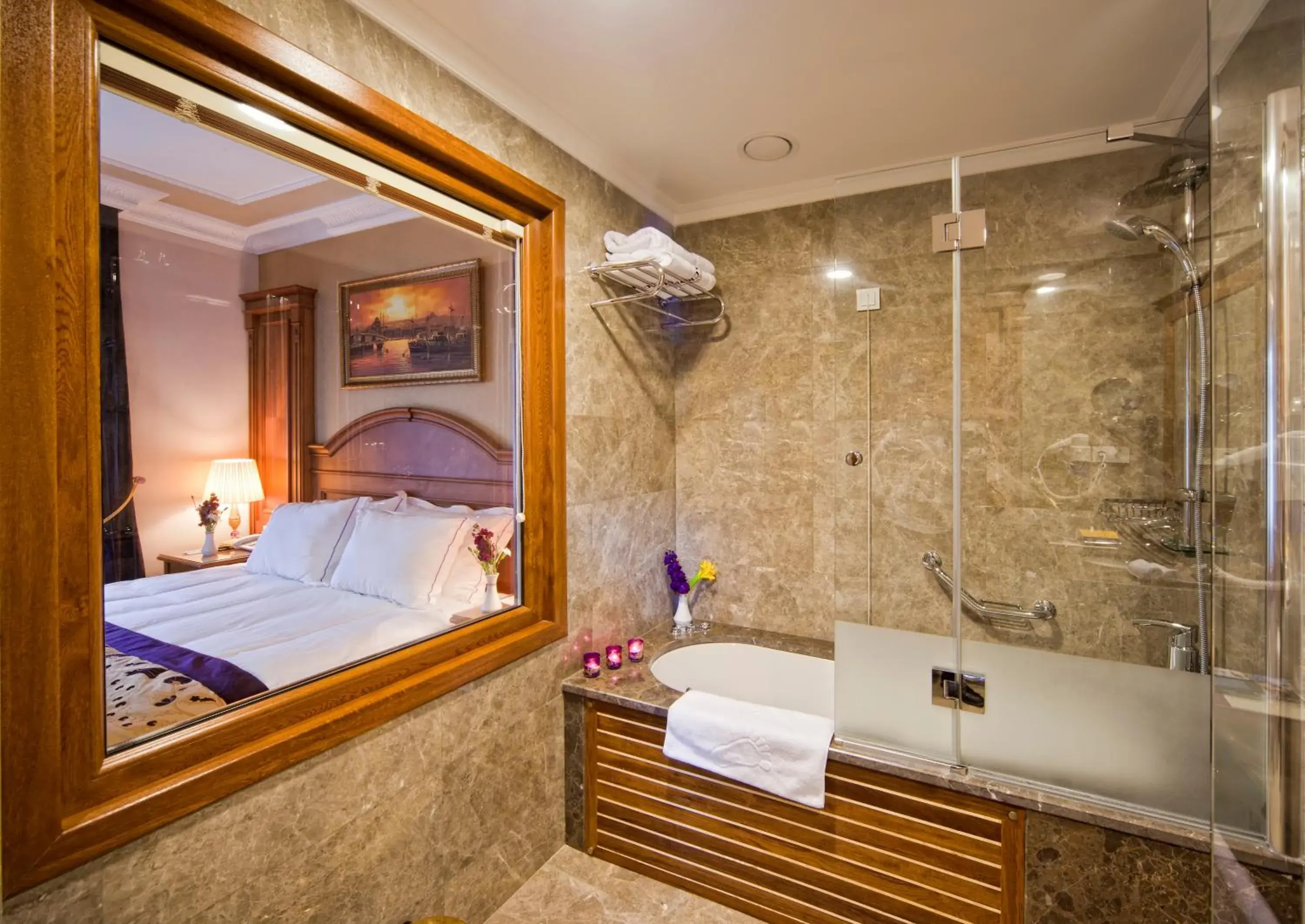 Bed, Bathroom in GLK PREMIER Acropol Suites & Spa