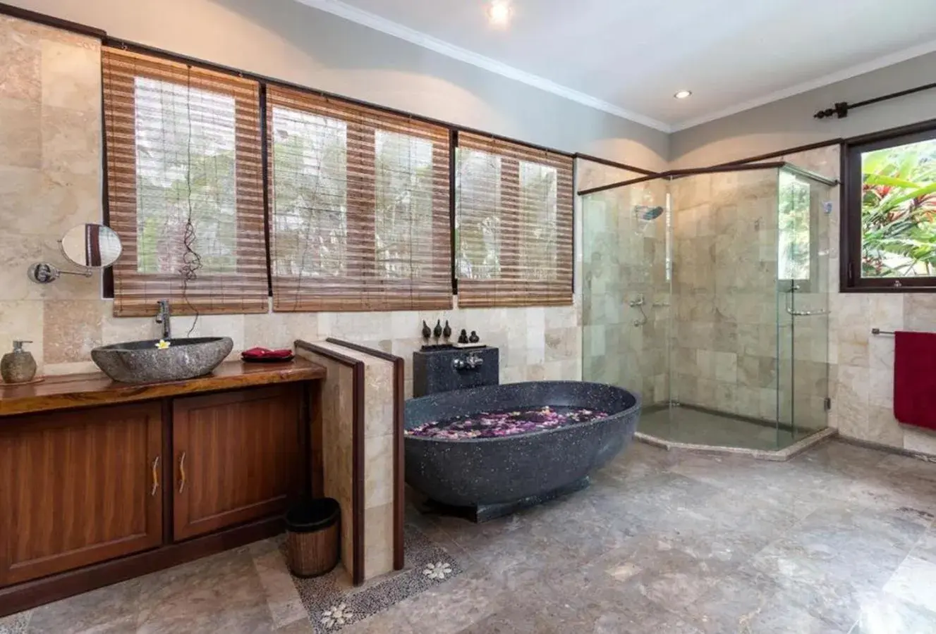 Shower, Bathroom in Suara Air Luxury Villa Ubud