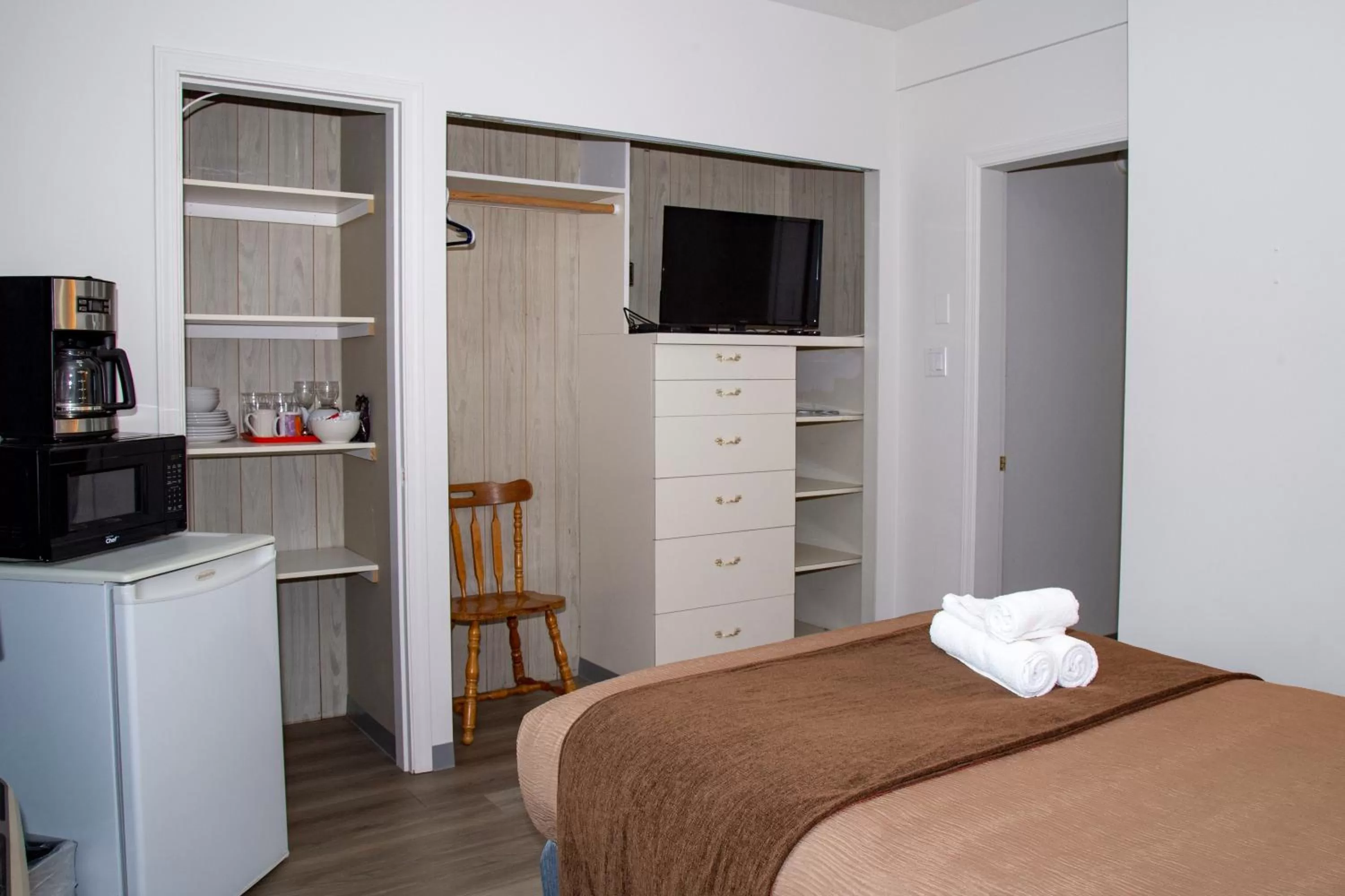 TV and multimedia, Bed in Spanish Villa Resort