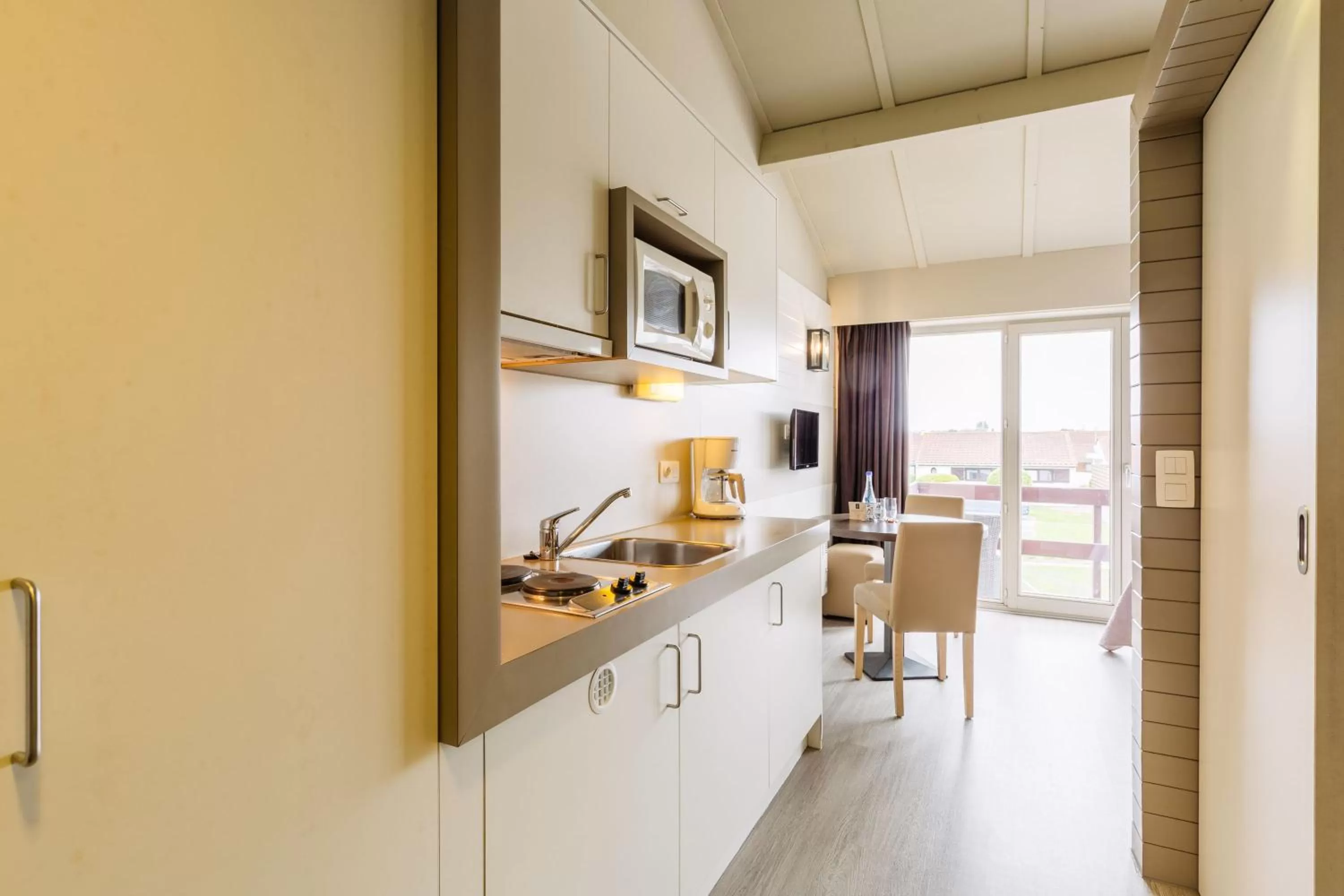 Kitchen or kitchenette in C-Hotels Zeegalm