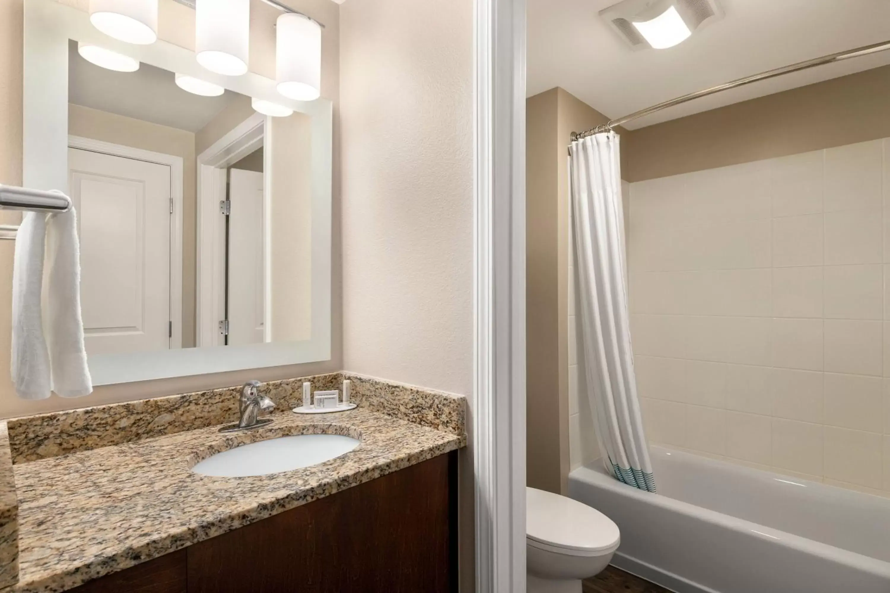 Bathroom in TownePlace Suites by Marriott Chattanooga Near Hamilton Place