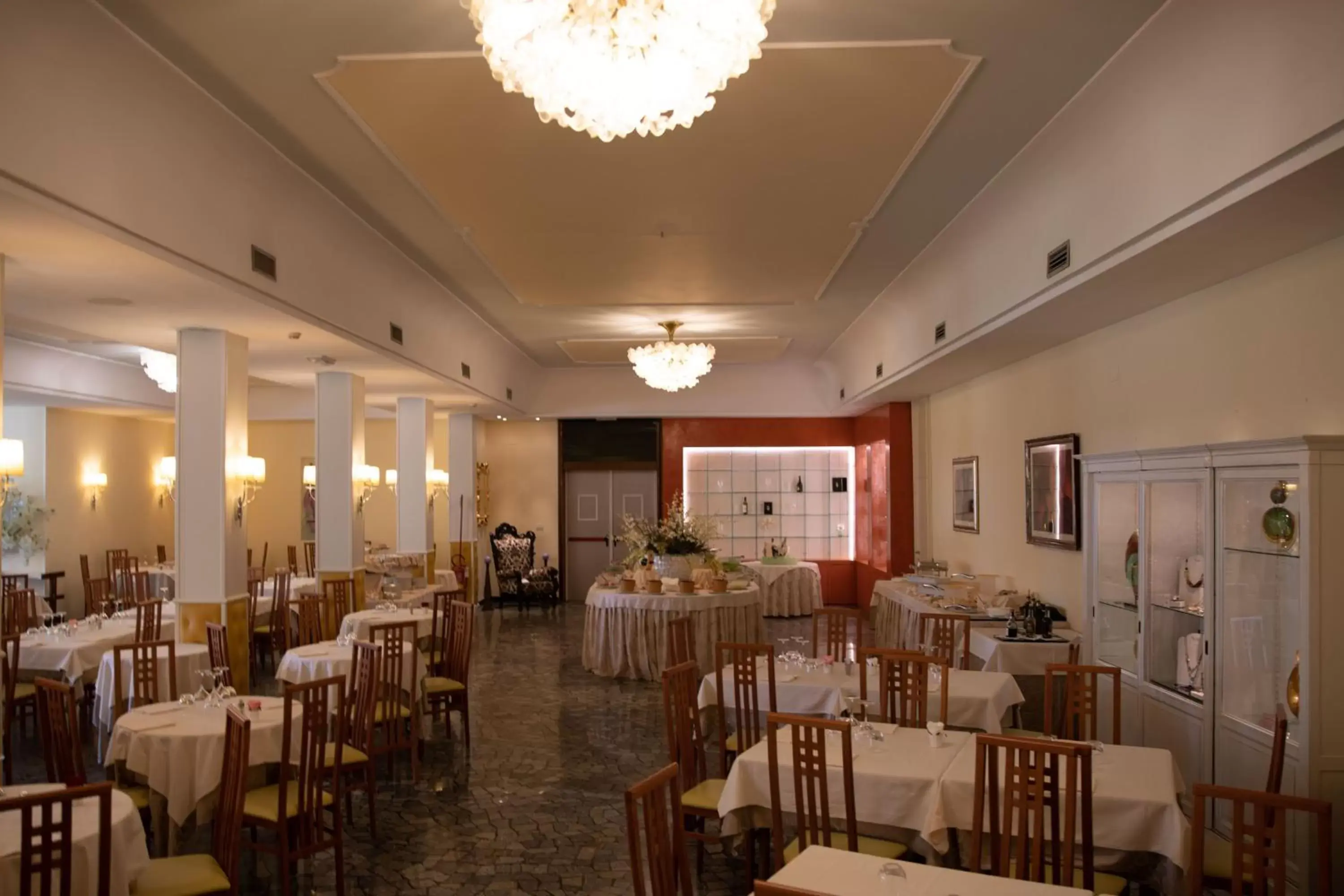 Restaurant/Places to Eat in Hotel Terme Bologna