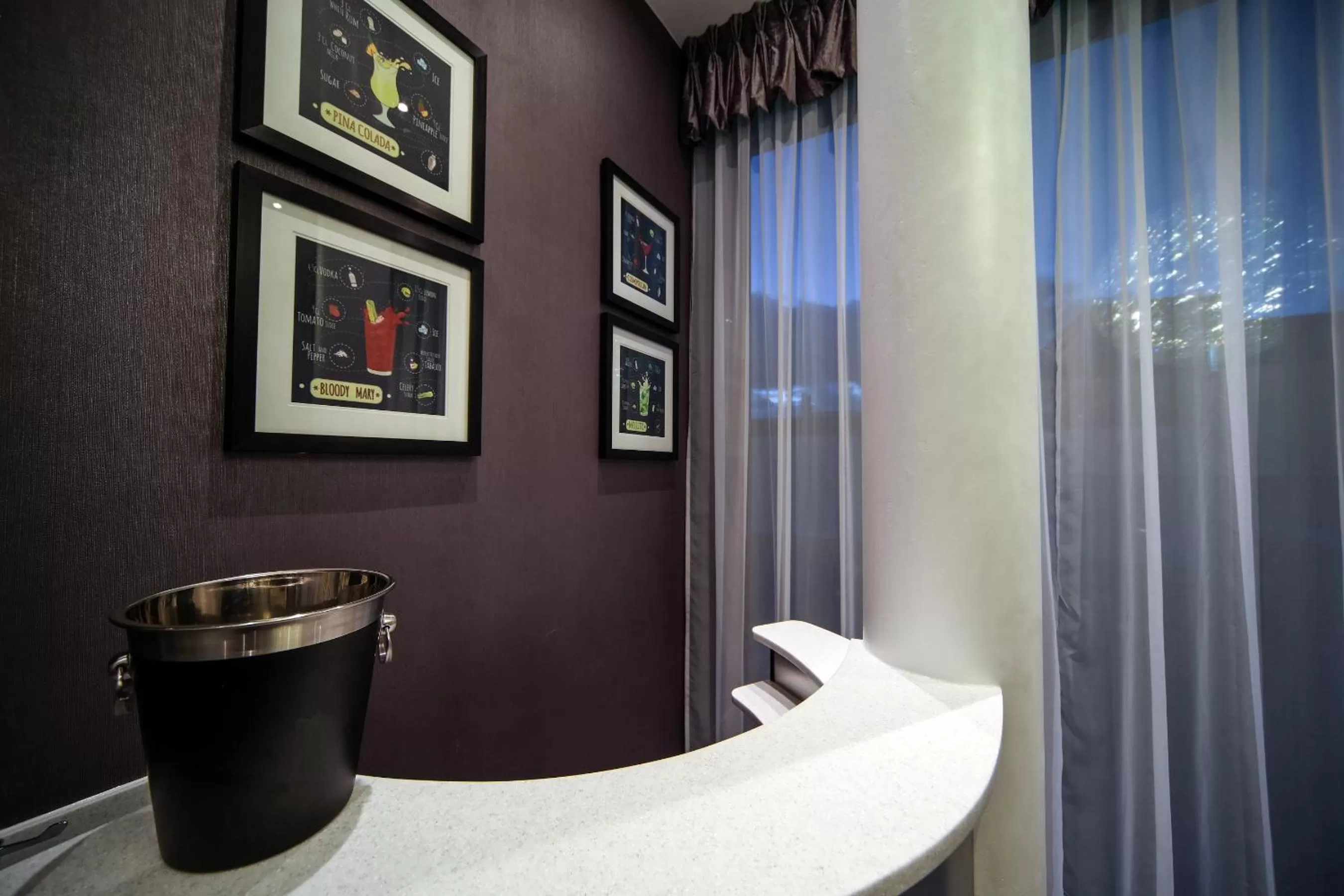 Living room in EPIC Apart Hotel - Seel Street