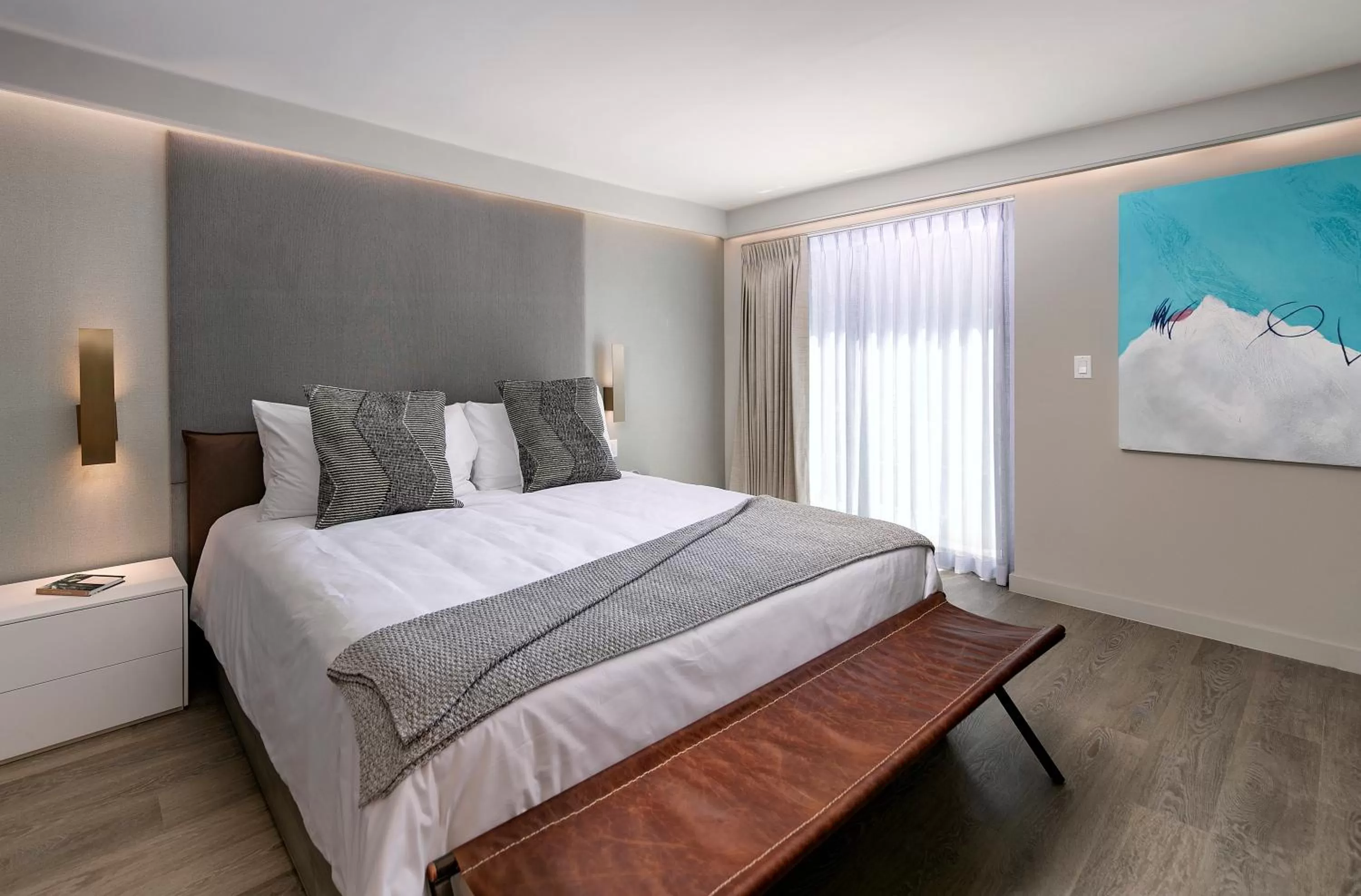 ALL NEW! Pines Studio King in La Jolla Cove Suites