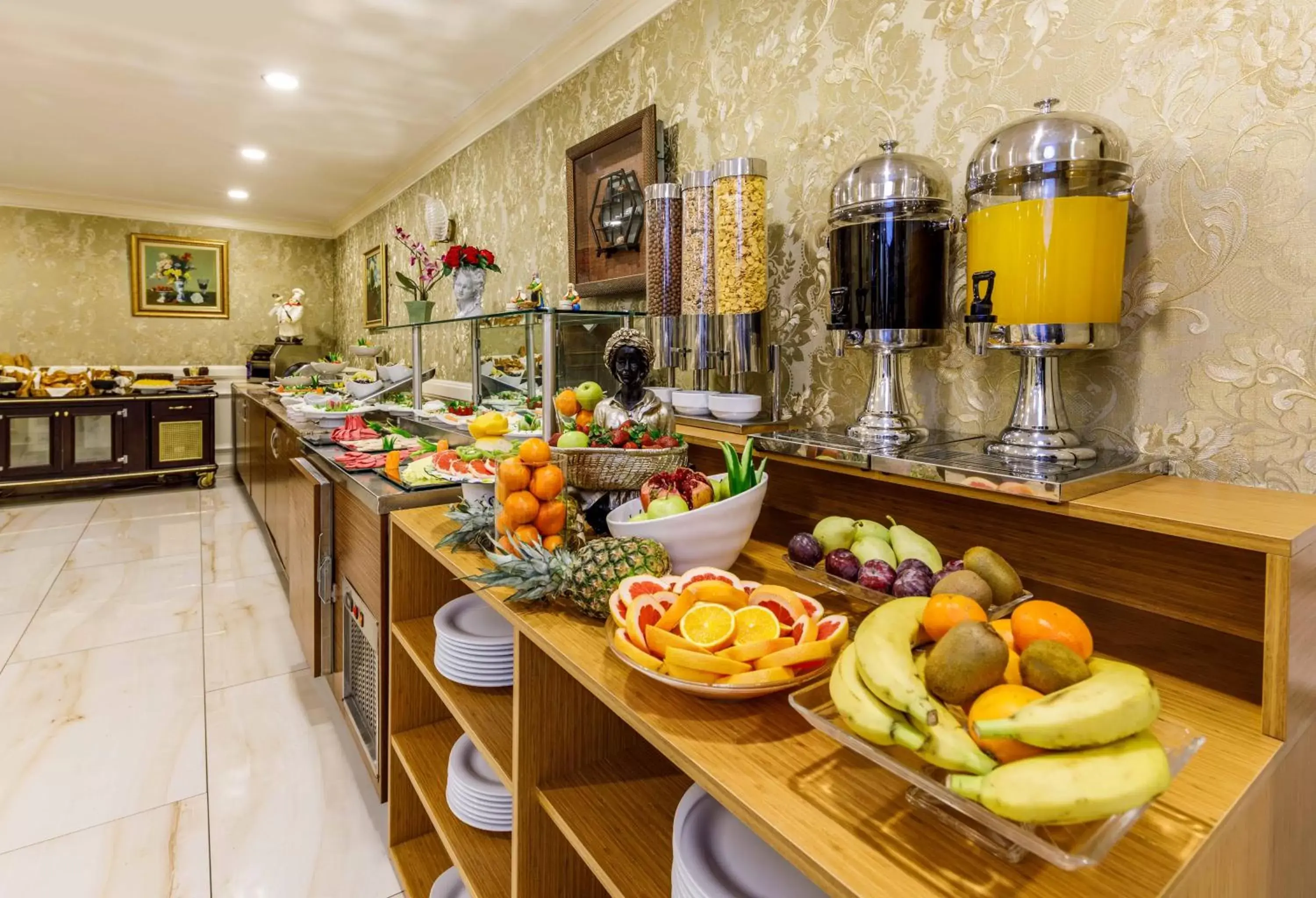 Buffet breakfast in Golden Crown Hotel