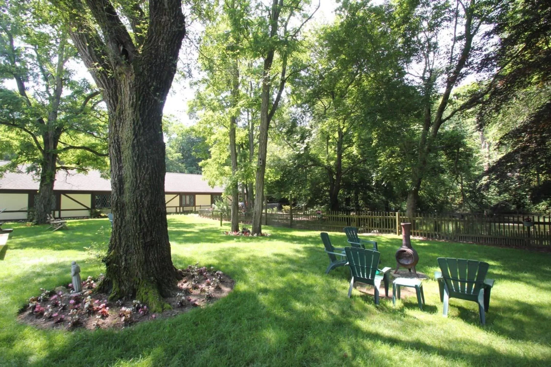 Facade/entrance in The Earl of Sandwich Motel
