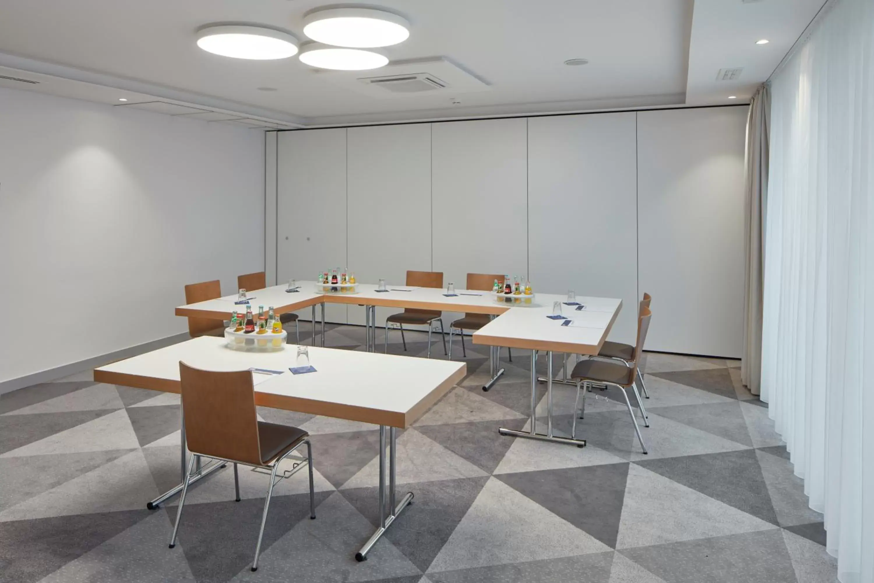 Meeting/conference room in Holiday Inn Express - Merzig, an IHG Hotel