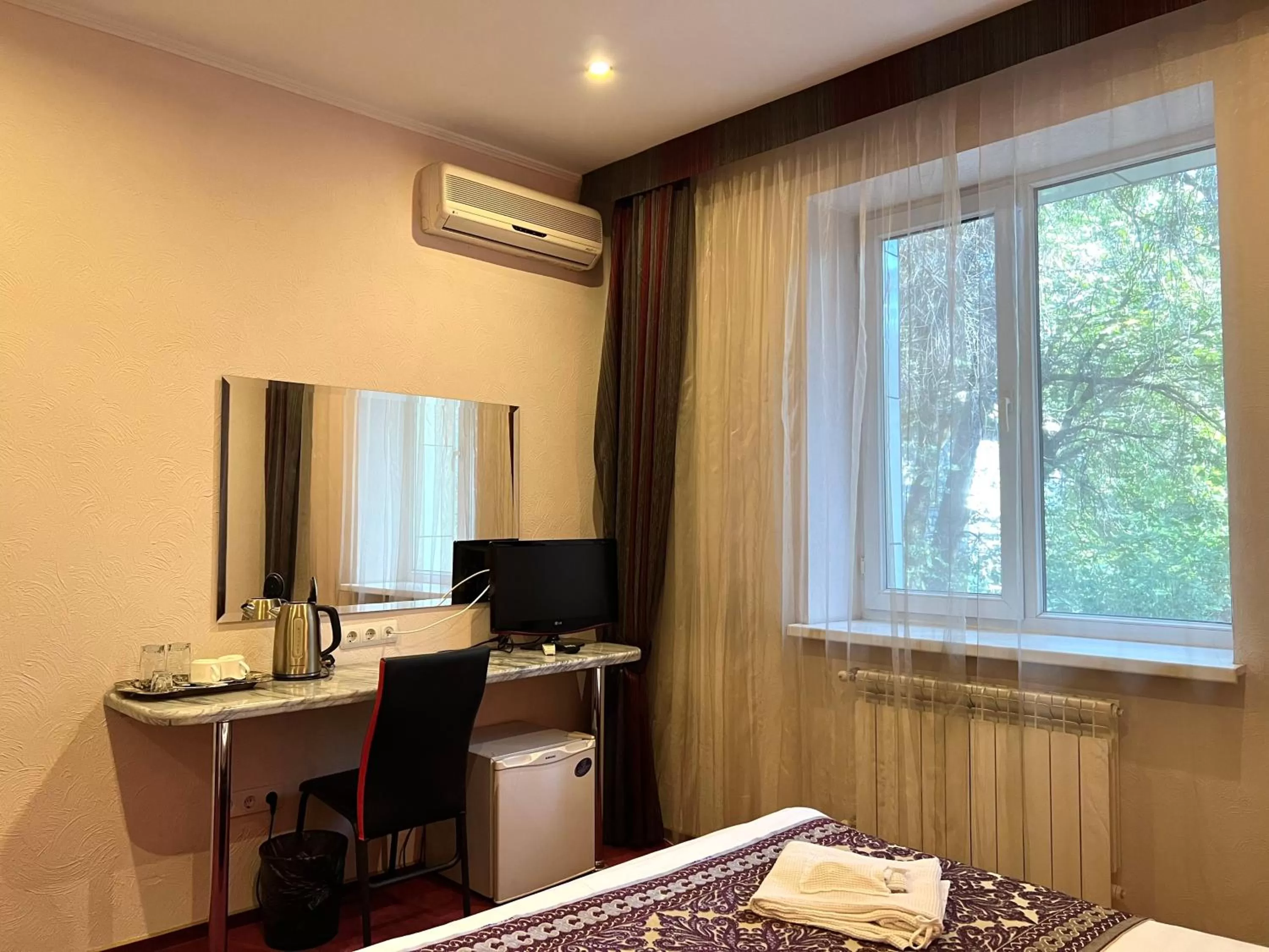 Photo of the whole room in JEPPESEN RESIDENCE