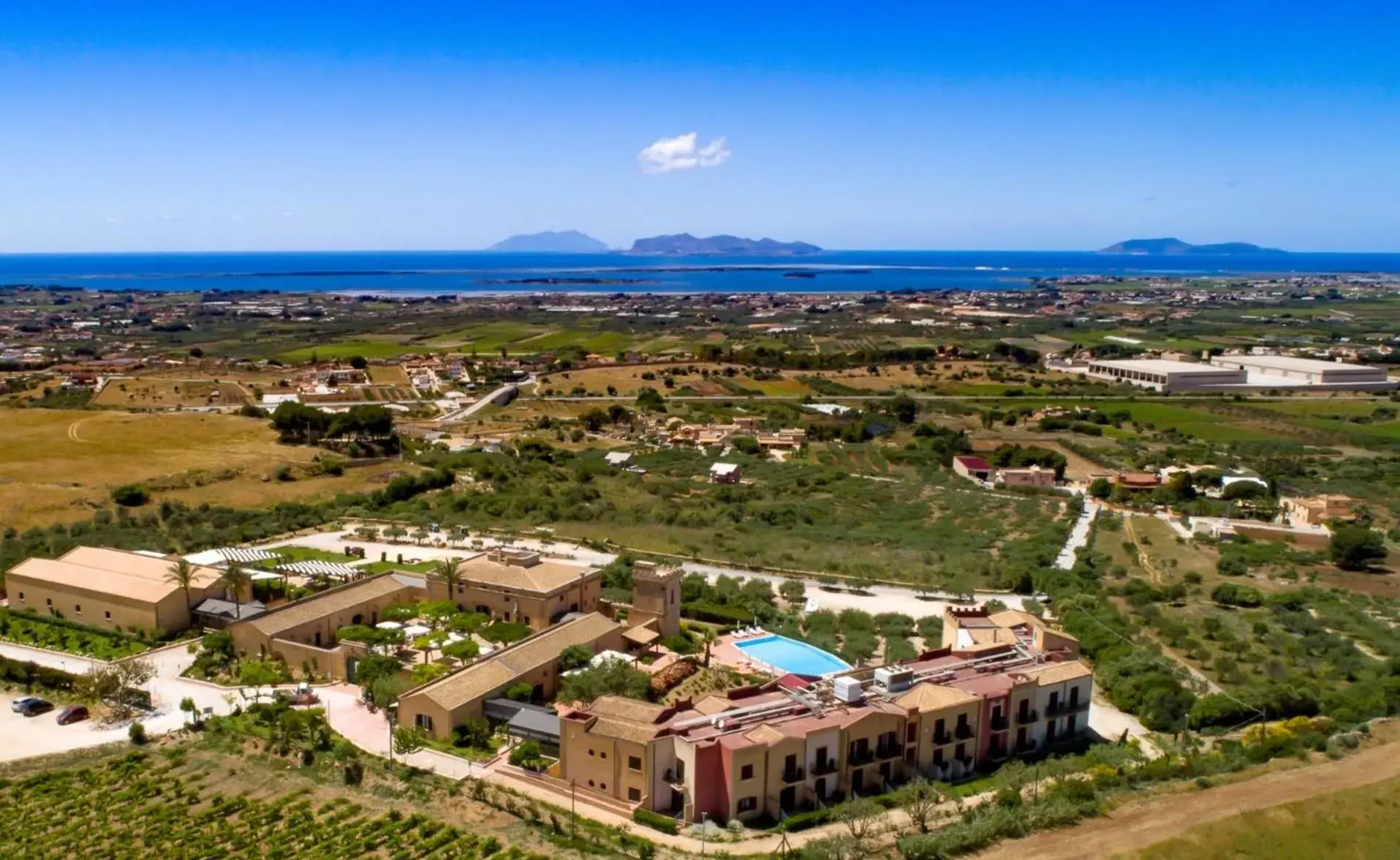 Garden, Bird's-eye View in Hotel Baglio Oneto dei Principi di San Lorenzo - Luxury Wine Resort