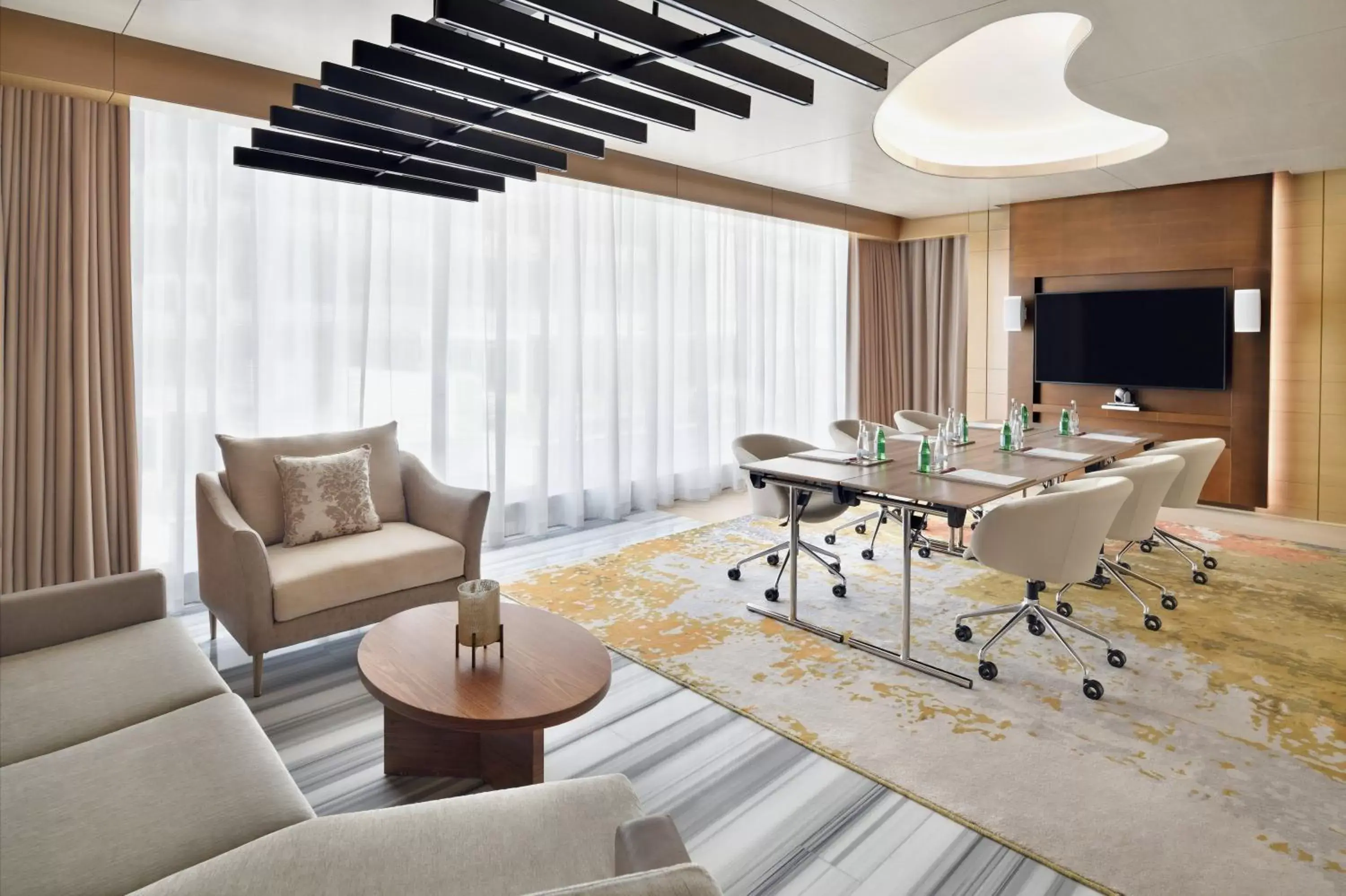 Meeting/conference room, Seating Area in Crowne Plaza Dubai Marina, an IHG Hotel