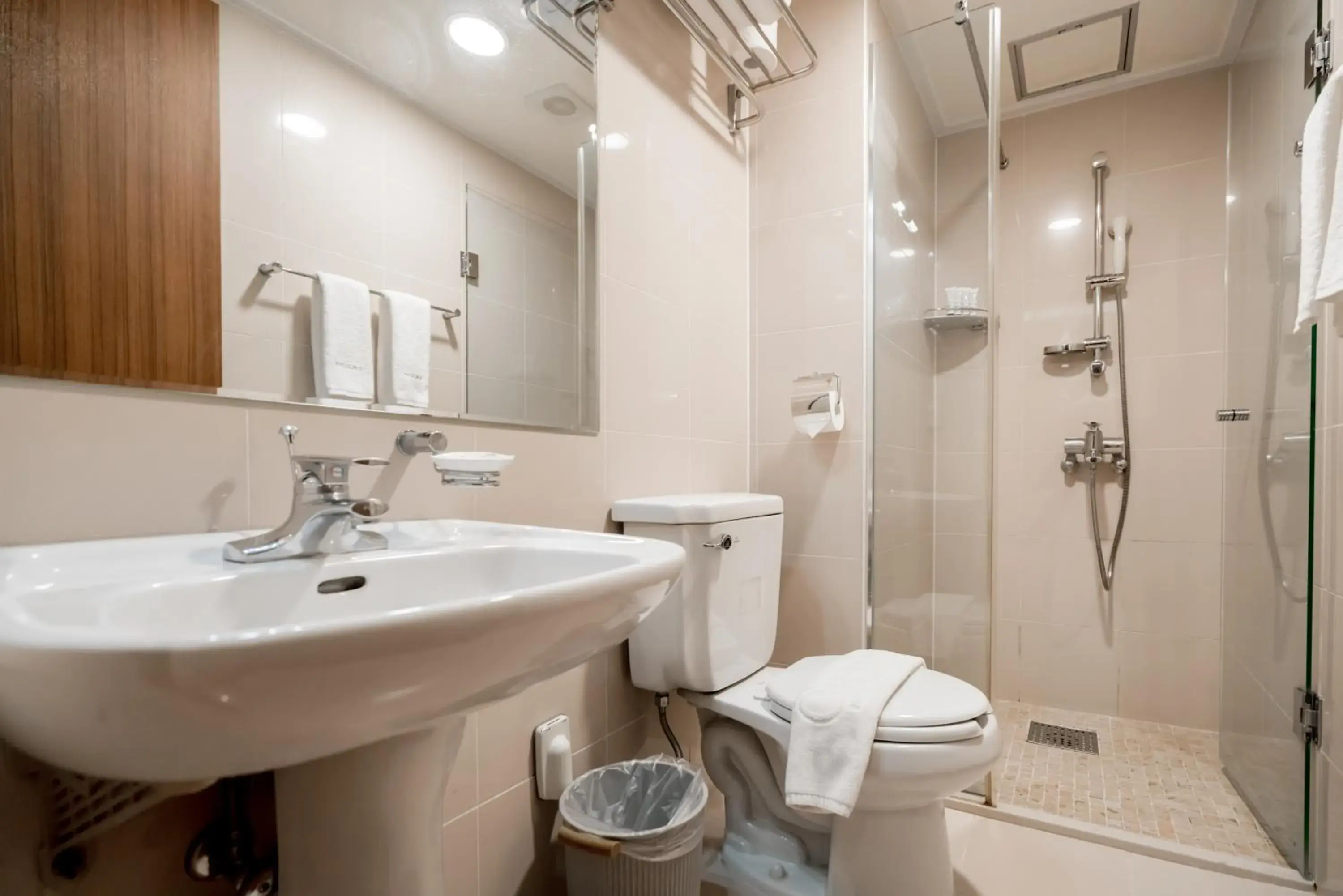 Bathroom in Oriens Hotel & Residences Myeongdong