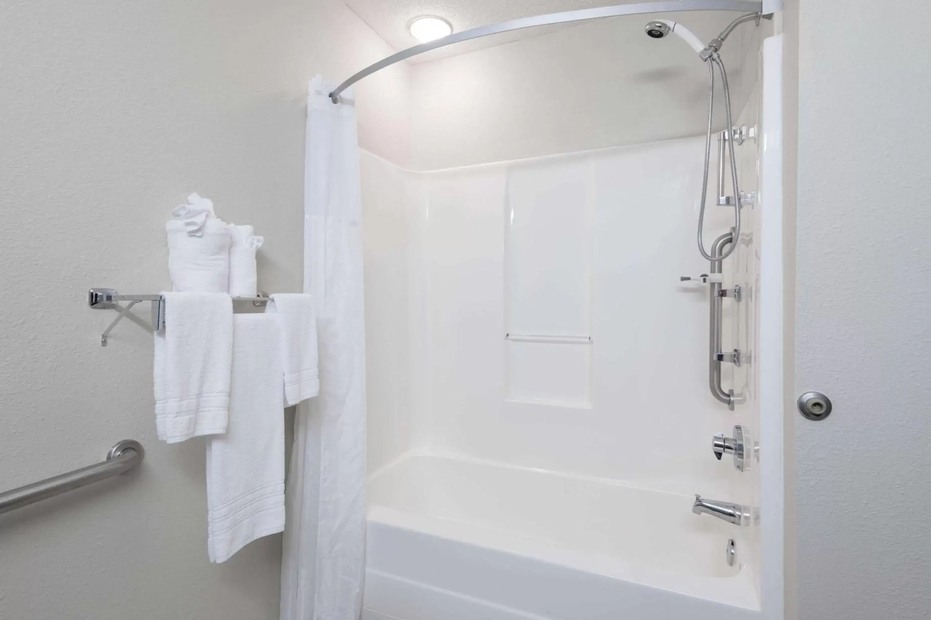 Bathroom in Microtel Inn & Suites - Greenville
