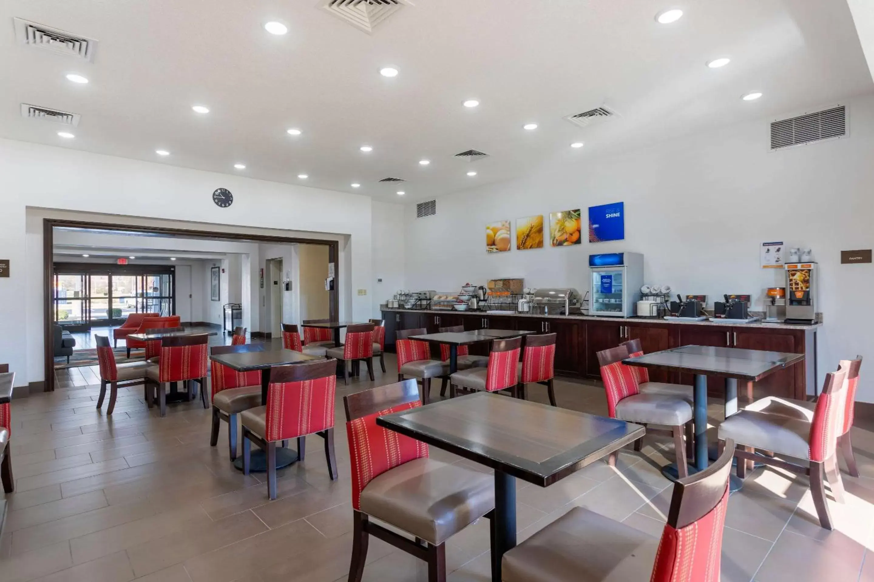 Breakfast, Restaurant/Places to Eat in Comfort Inn & Suites Cave City
