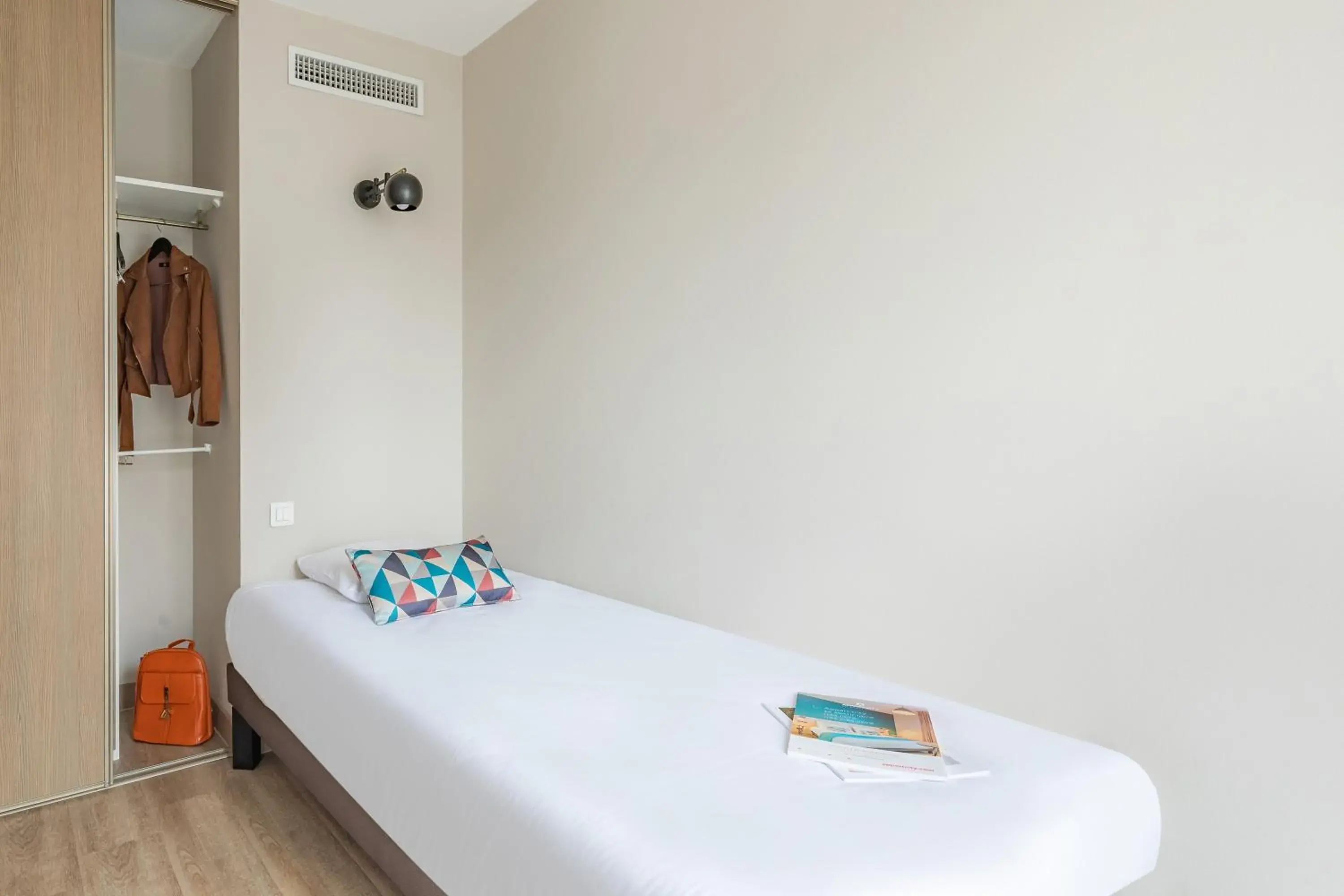 Bed in Appart'City Confort Agen Centre Bed in Appart'City Confort Agen Centre