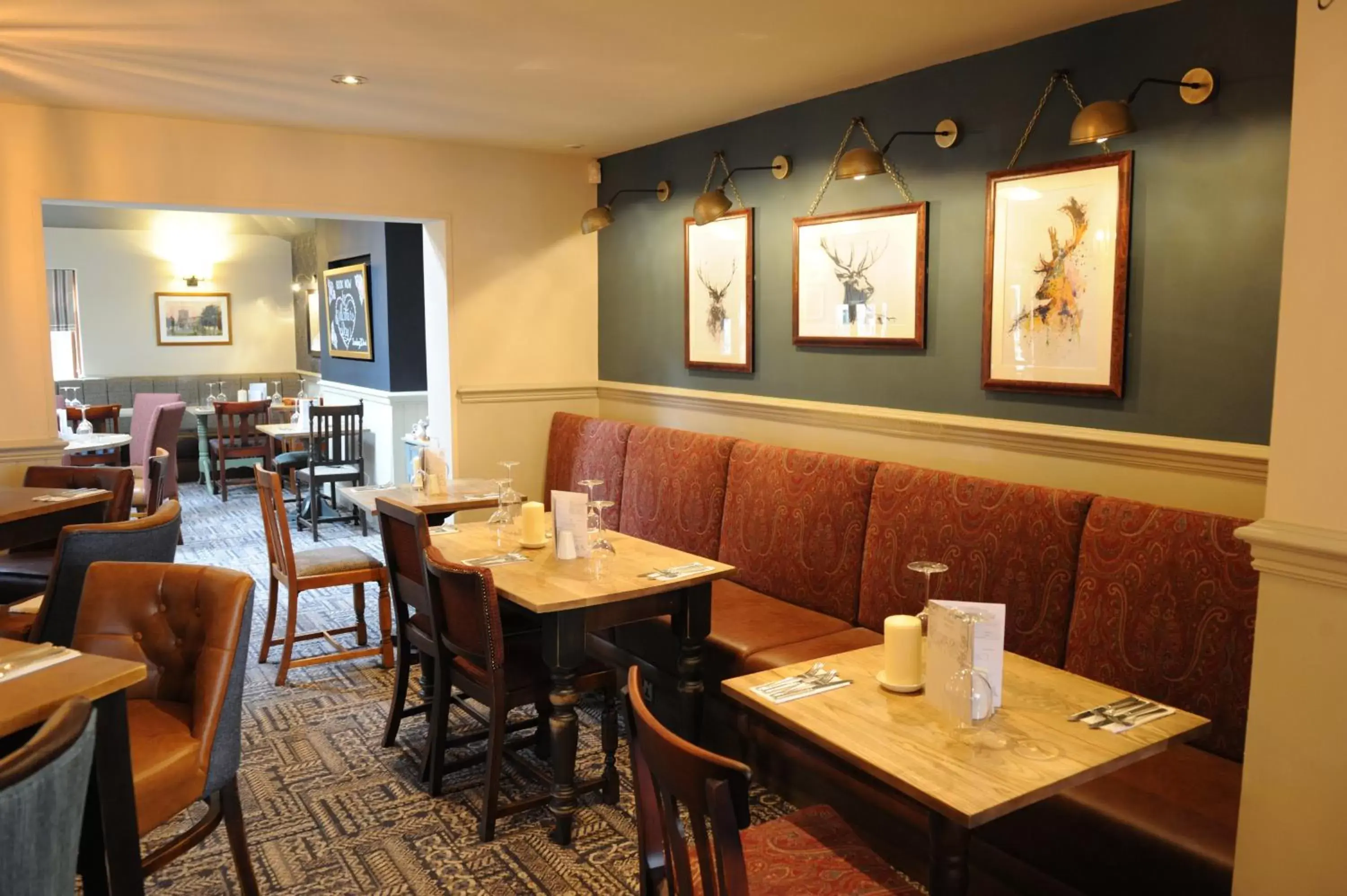 Restaurant/Places to Eat in White Hart by Chef & Brewer Collection