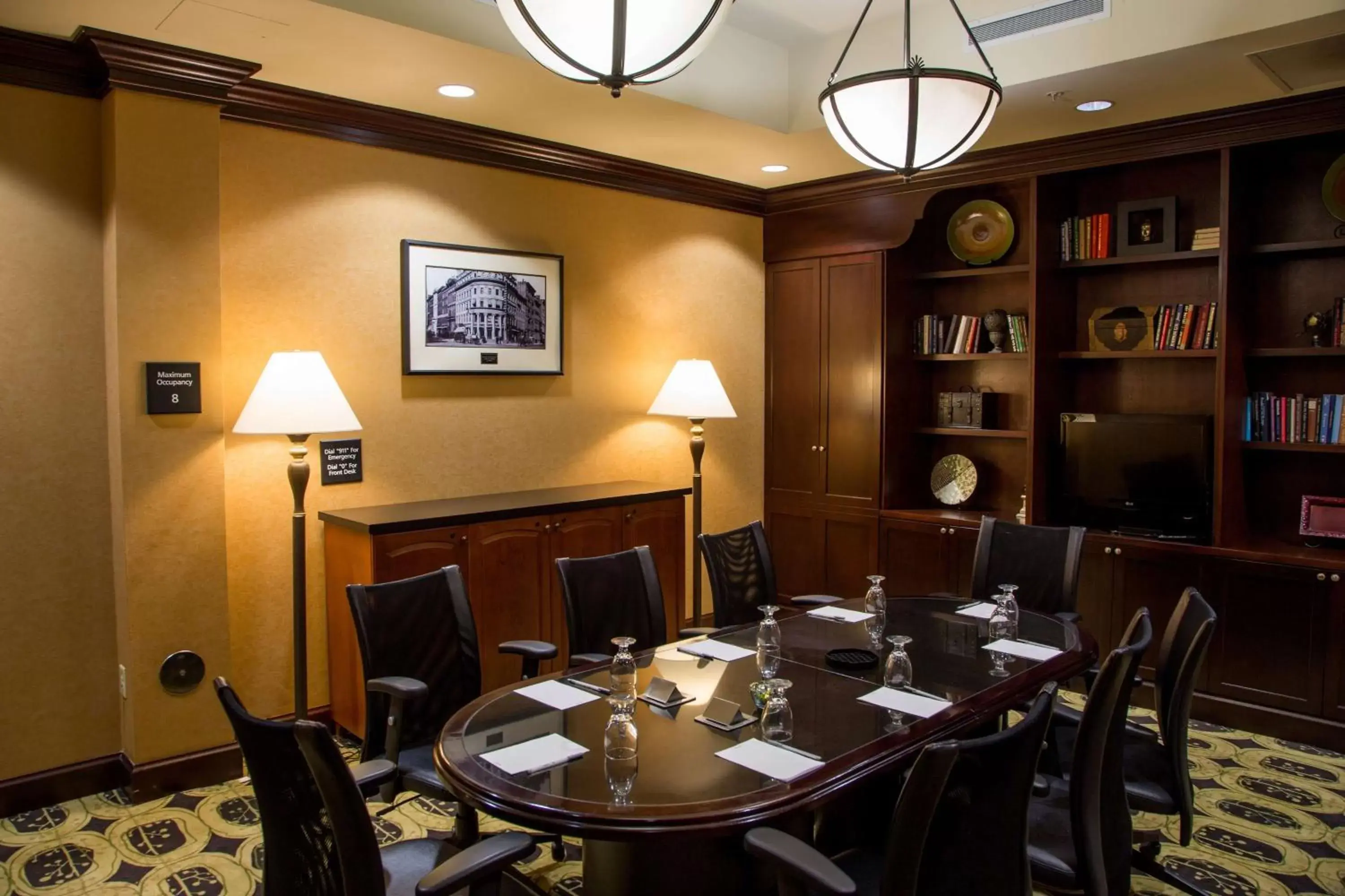 Meeting/conference room, Restaurant/Places to Eat in Hampton Inn & Suites Albany-Downtown