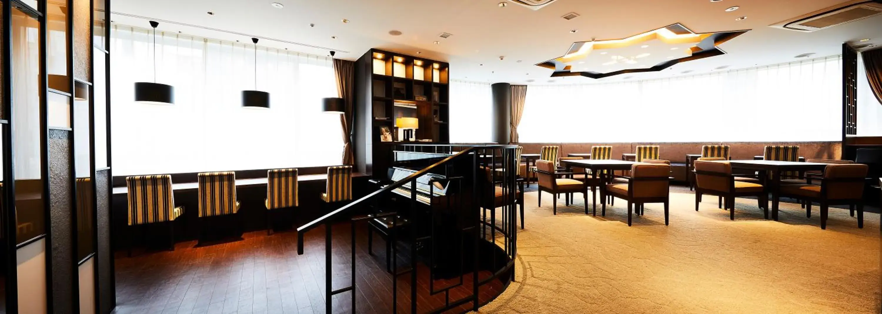 Communal lounge/ TV room, Restaurant/Places to Eat in Ginza Grand Hotel