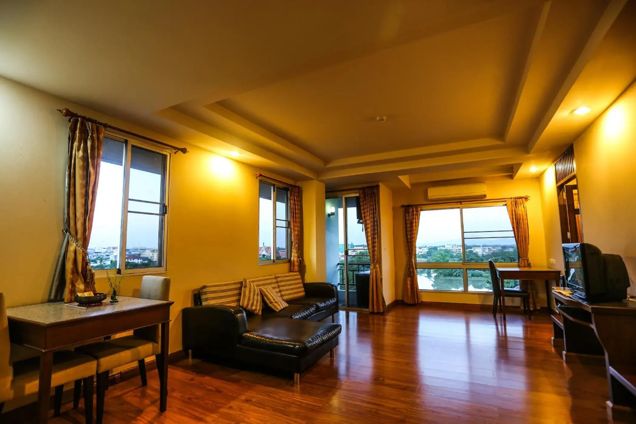 Living room, Seating Area in Madina Hotel