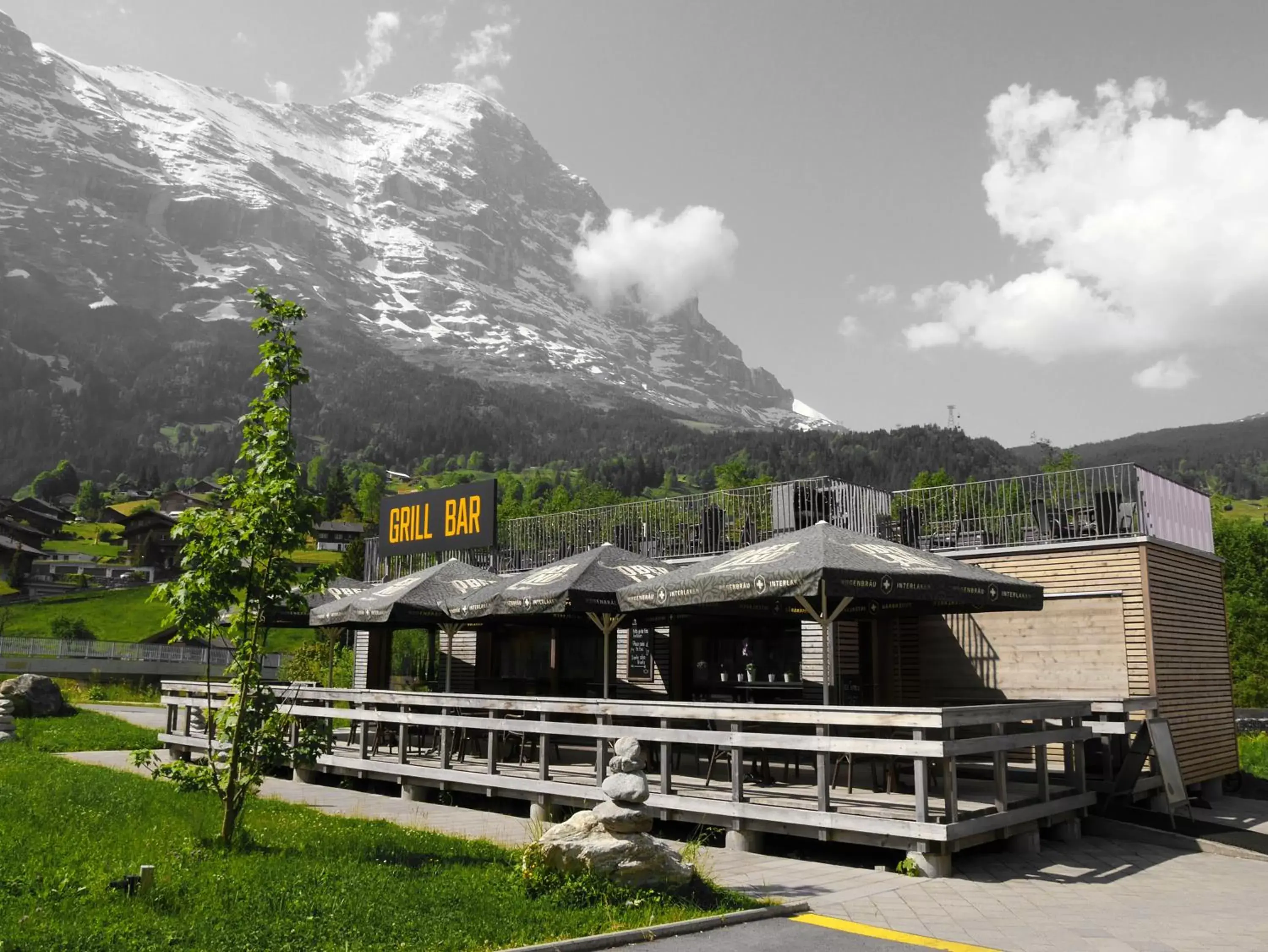 Restaurant/places to eat, Property Building in Eiger Lodge Chic