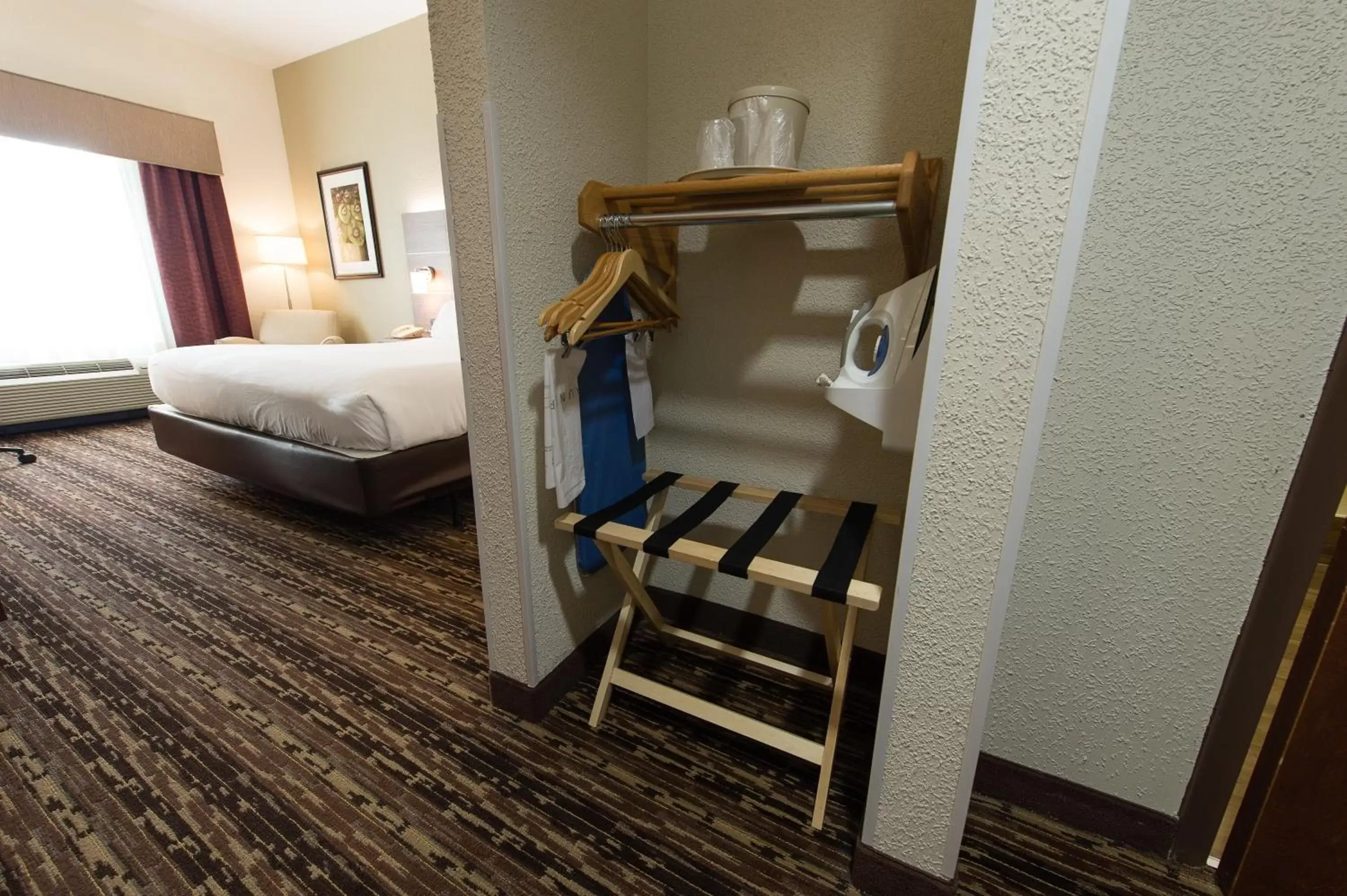 Photo of the whole room, Bunk Bed in Holiday Inn Express & Suites Walterboro, an IHG Hotel
