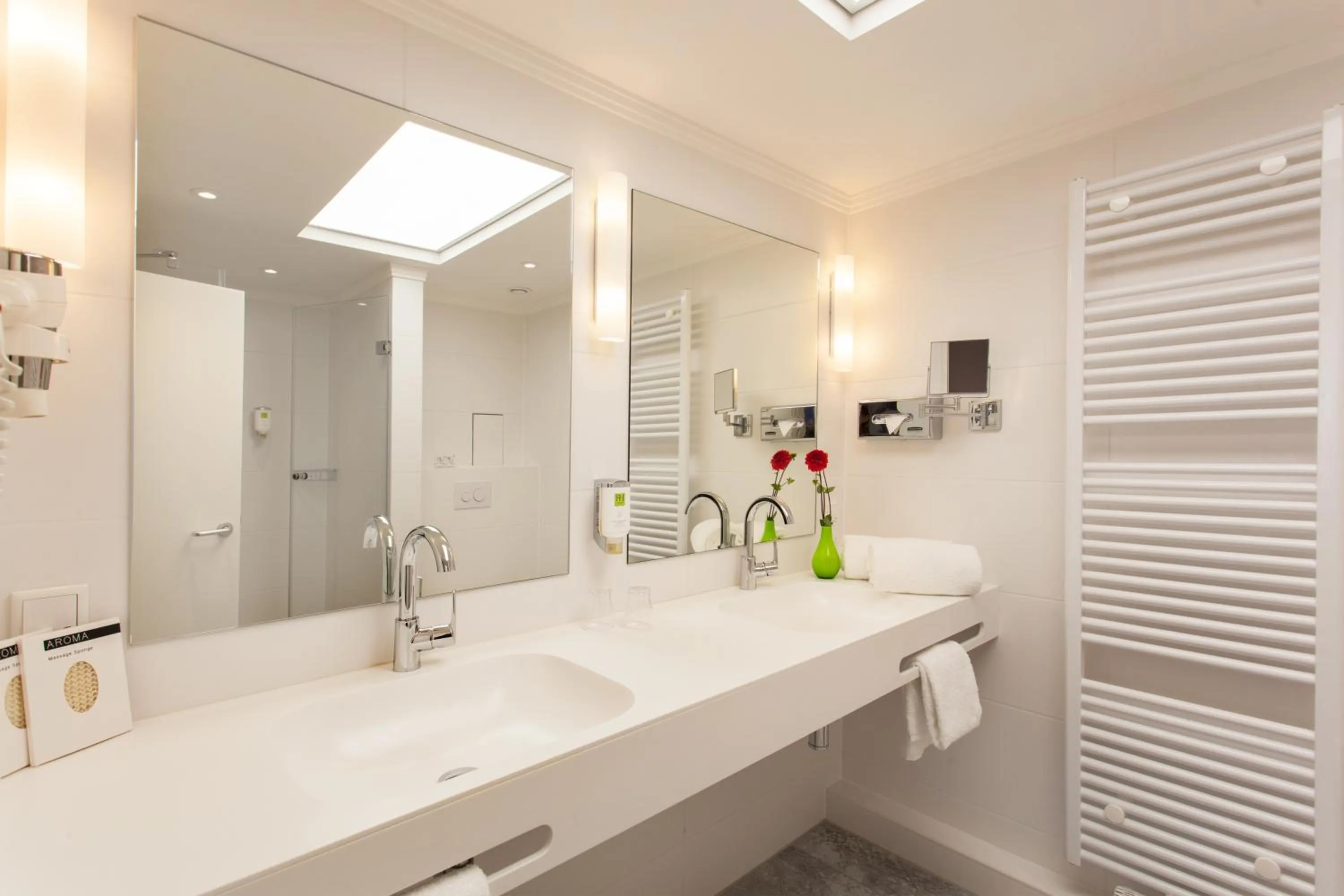 Photo of the whole room in The Domicil Hotel Frankfurt City