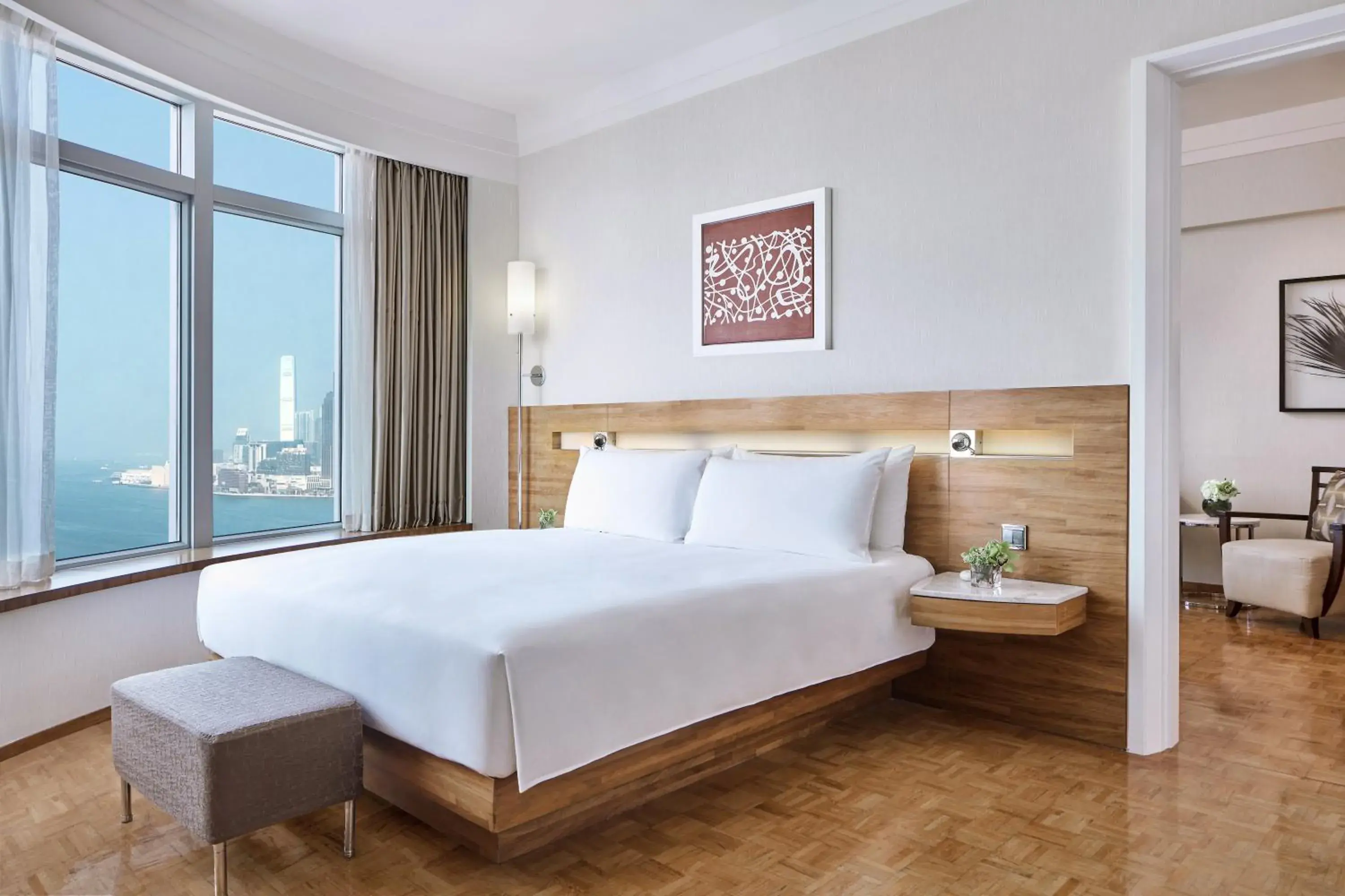 Bedroom, Bed in Nina Hotel Causeway Bay