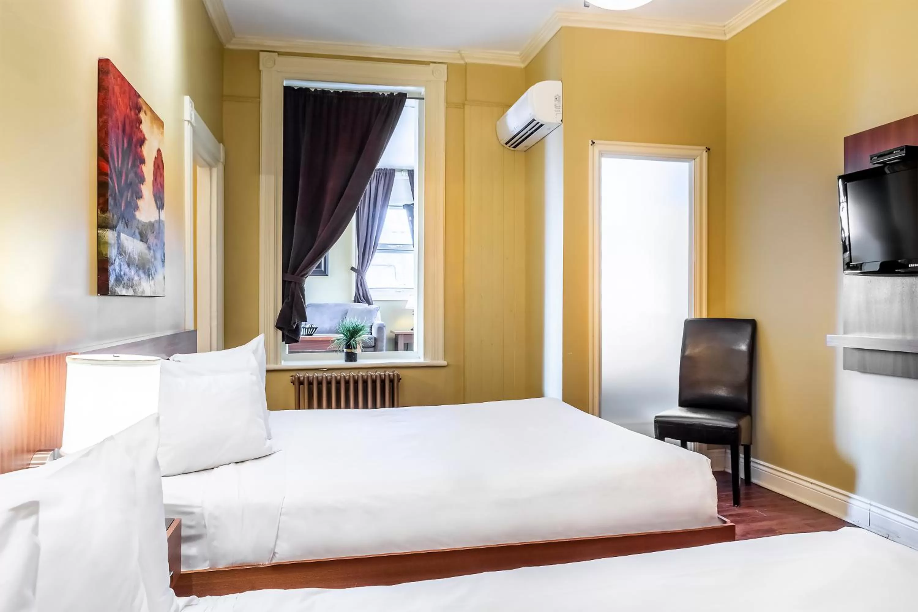 Bed in Hotel Ermitage