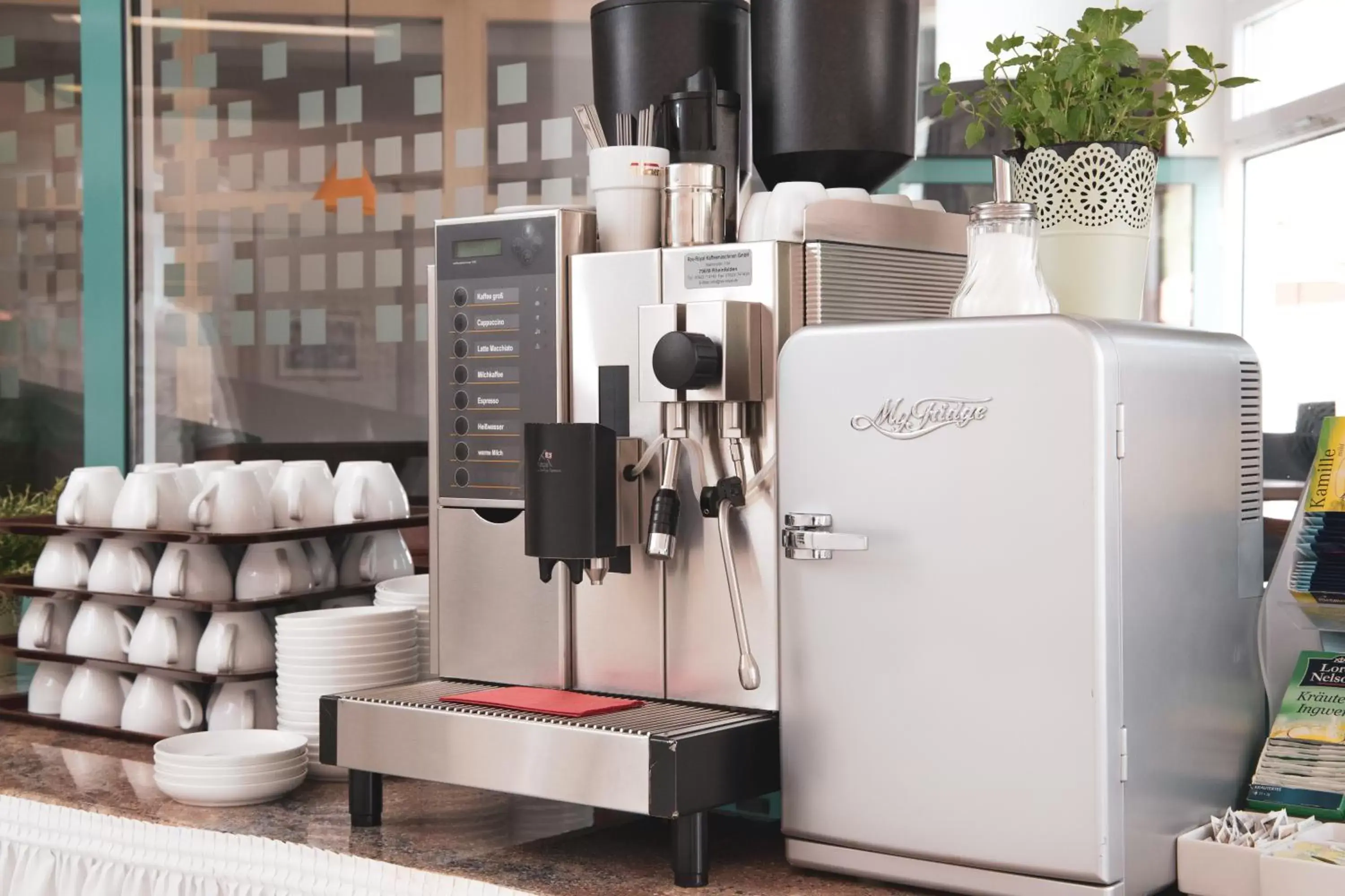 Breakfast, Kitchen/Kitchenette in Hotel Le Village