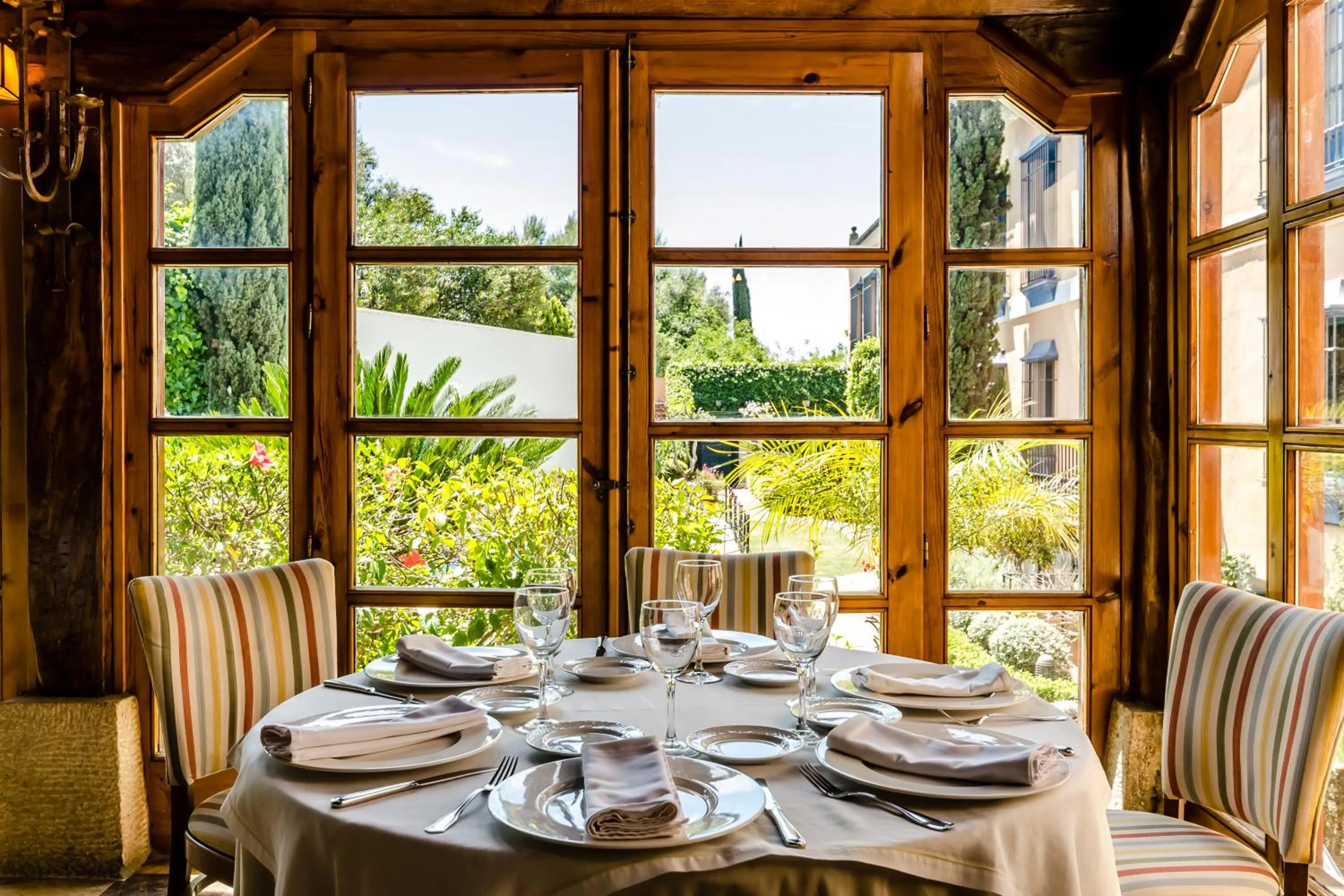 Restaurant/places to eat in YIT Vereda Real