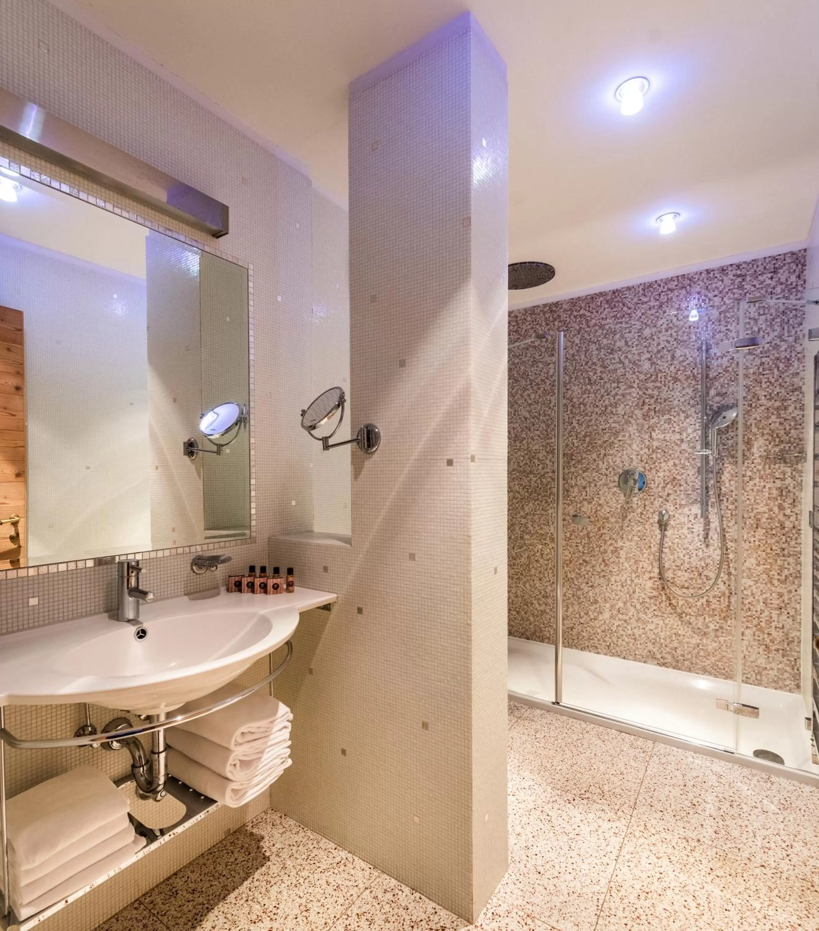 Bathroom in Residence Antares