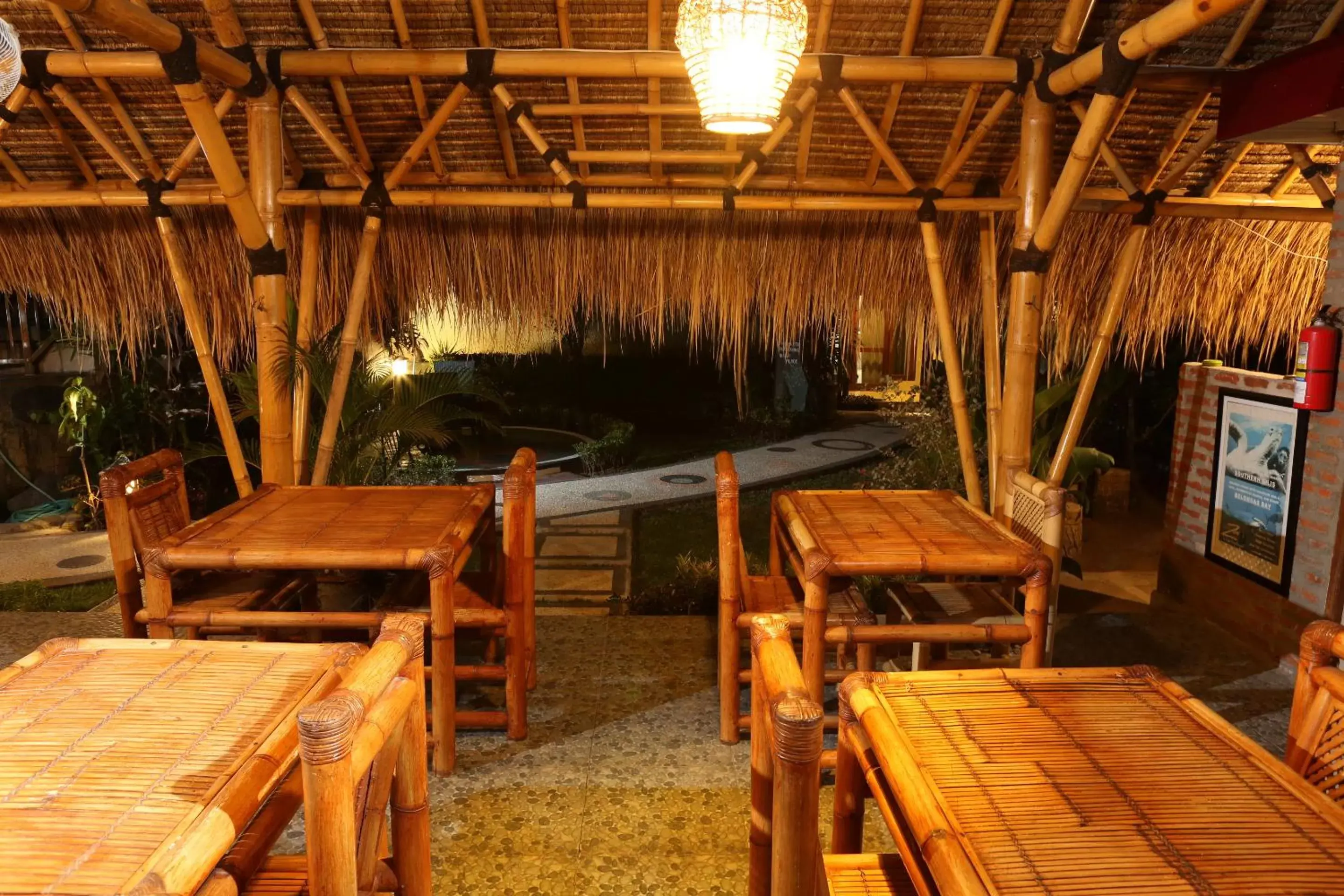 Restaurant/Places to Eat in Senggigi Cottages Lombok