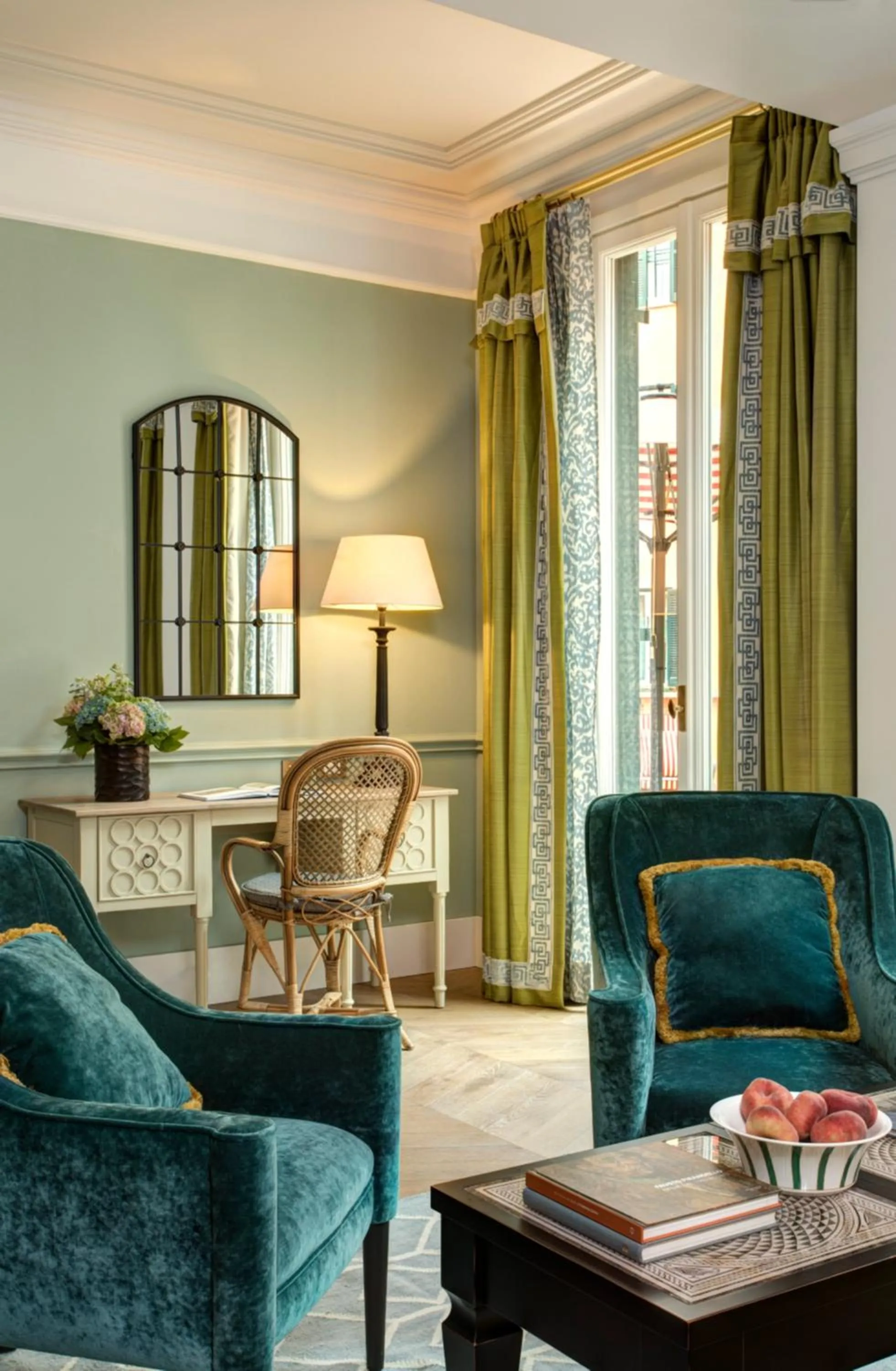Living room in Rocco Forte Hotel De La Ville