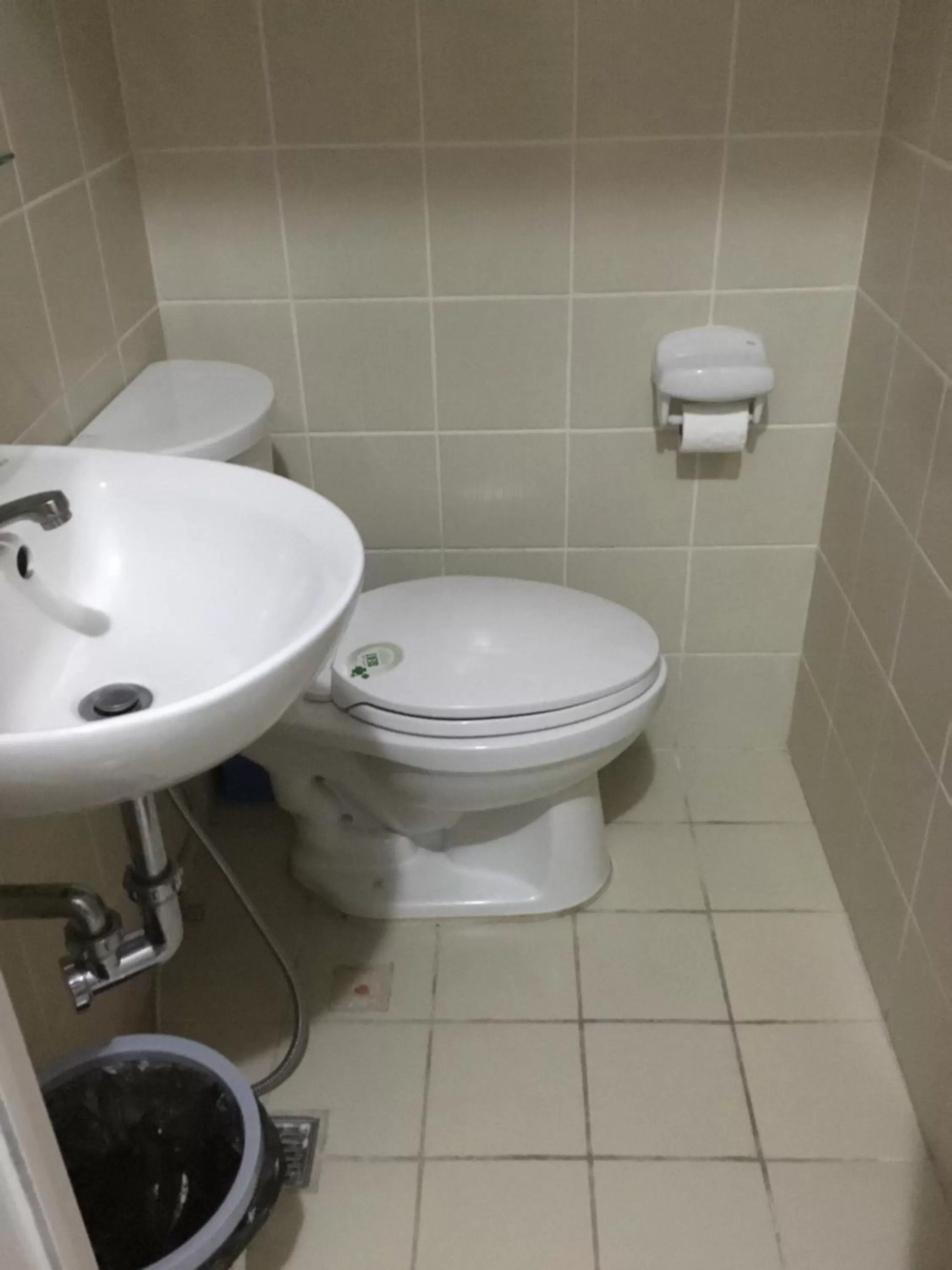 Toilet in Condo with Free Swimming Pool & Viewing Deck