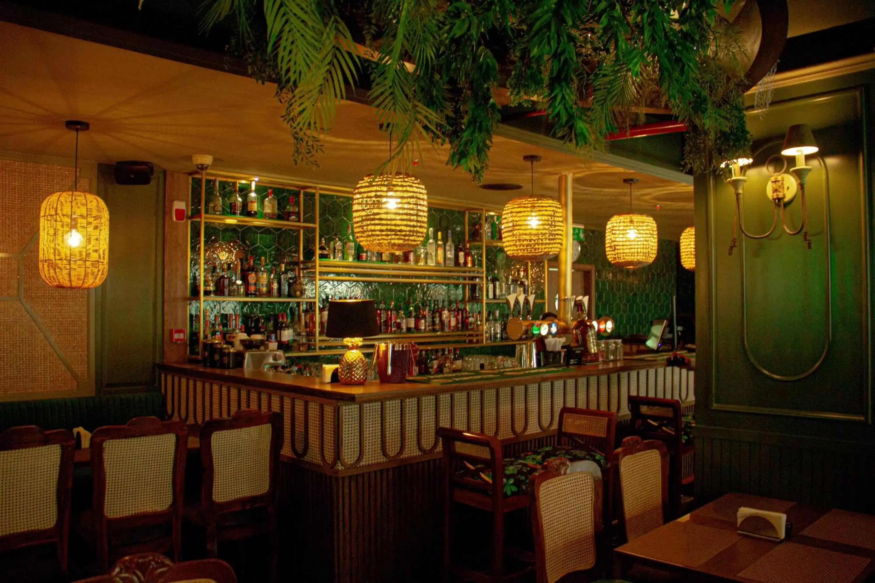 Restaurant/places to eat in President Hotel Restaurant/places to eat in President Hotel