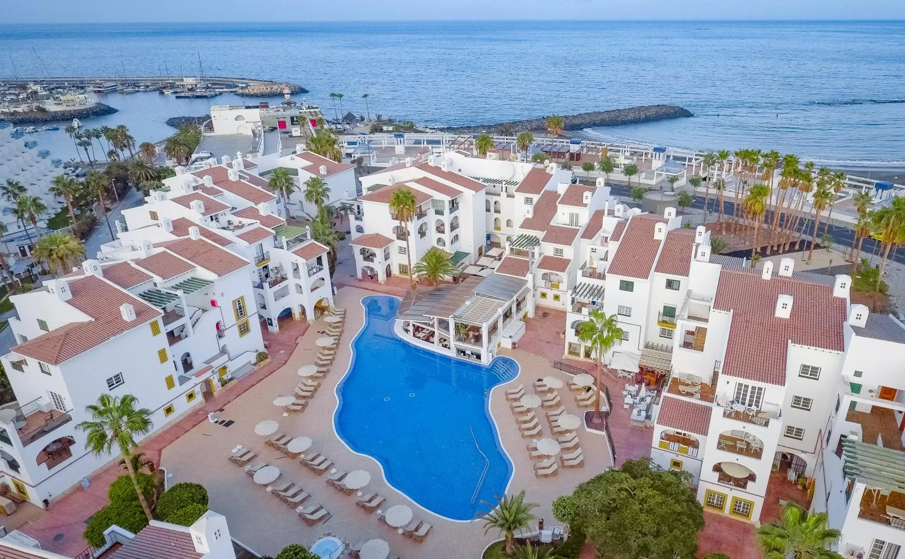 Property building in Sunset Harbour Club Property building in Sunset Harbour Club