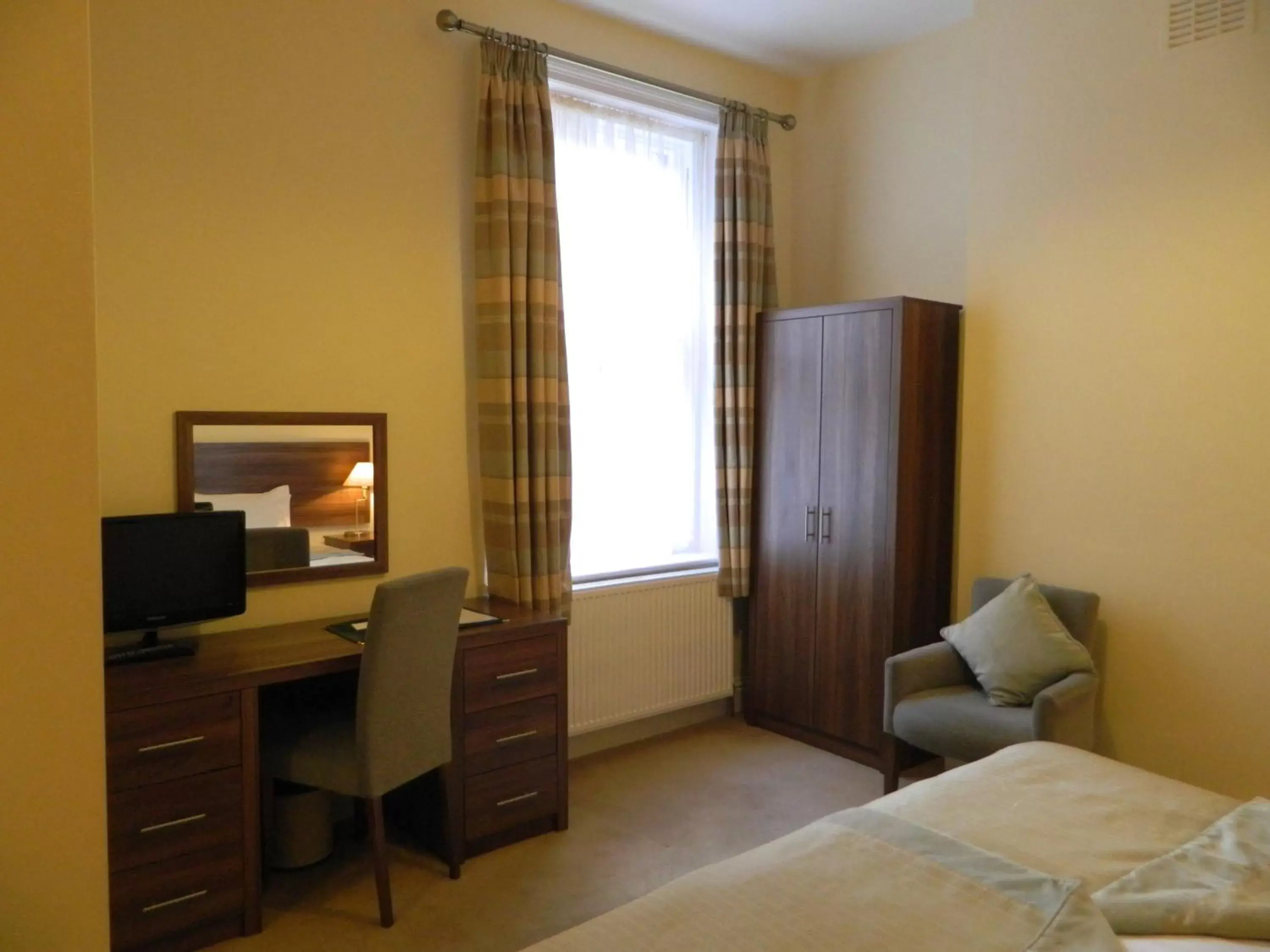 Bedroom, Room Photo in Weston Hotel