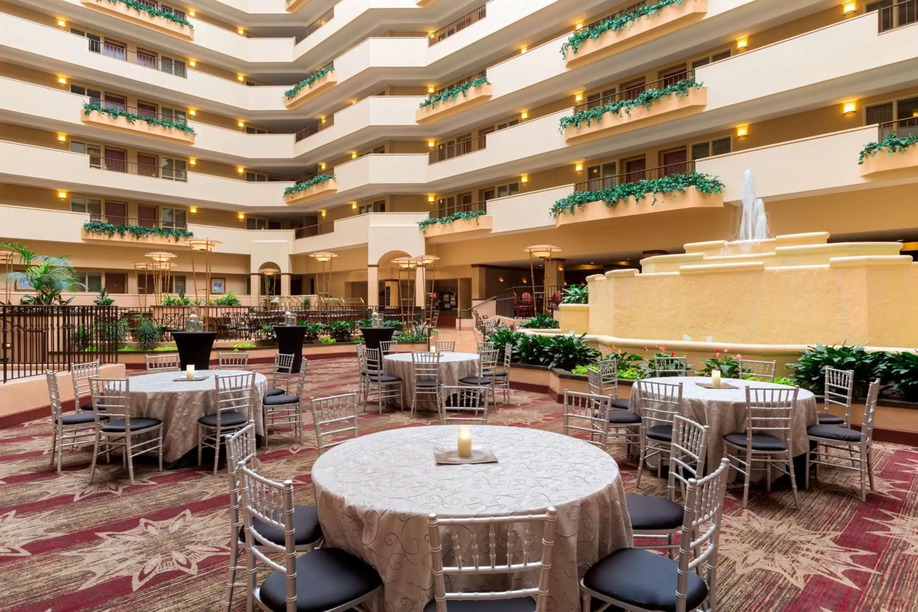 Lobby or reception, Restaurant/Places to Eat in Embassy Suites by Hilton Columbia Greystone Lobby or reception, Restaurant/Places to Eat in Embassy Suites by Hilton Columbia Greystone