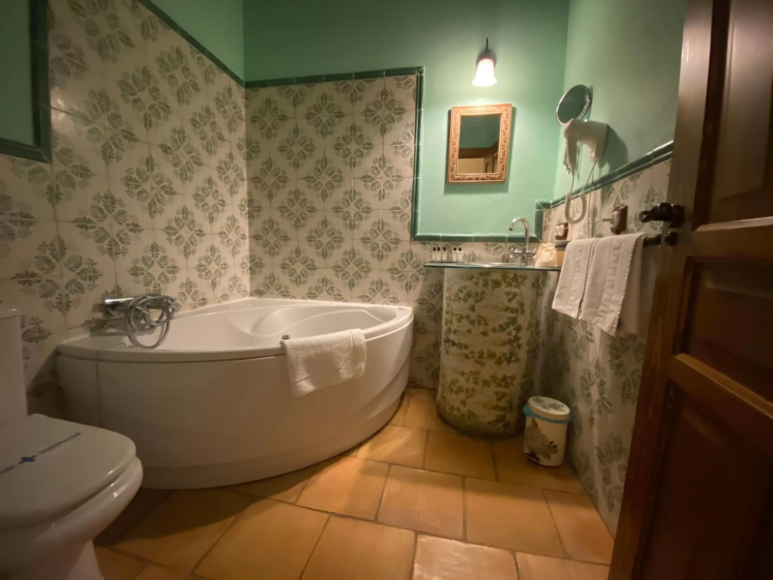 Bathroom in Posada Restaurante Fuenteplateada