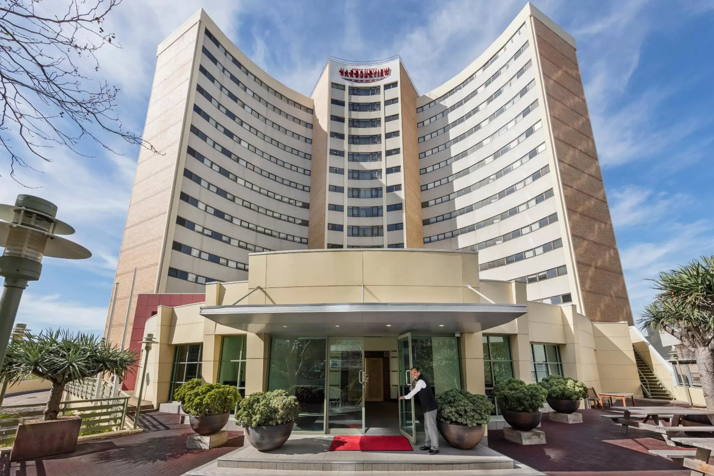 Facade/entrance in View Sydney Facade/entrance in View Sydney