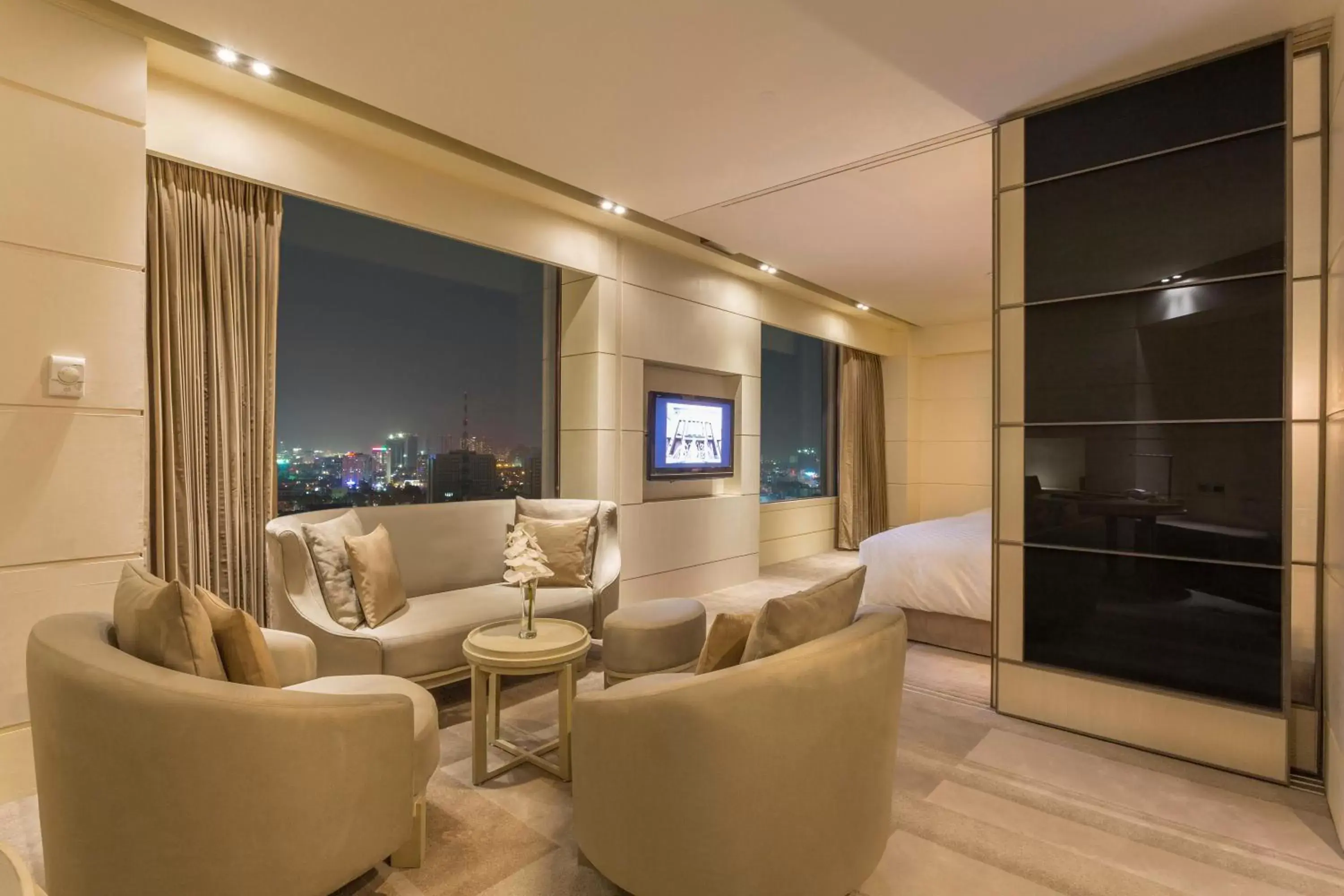 Living room, Seating Area in Hotel Nikko Saigon